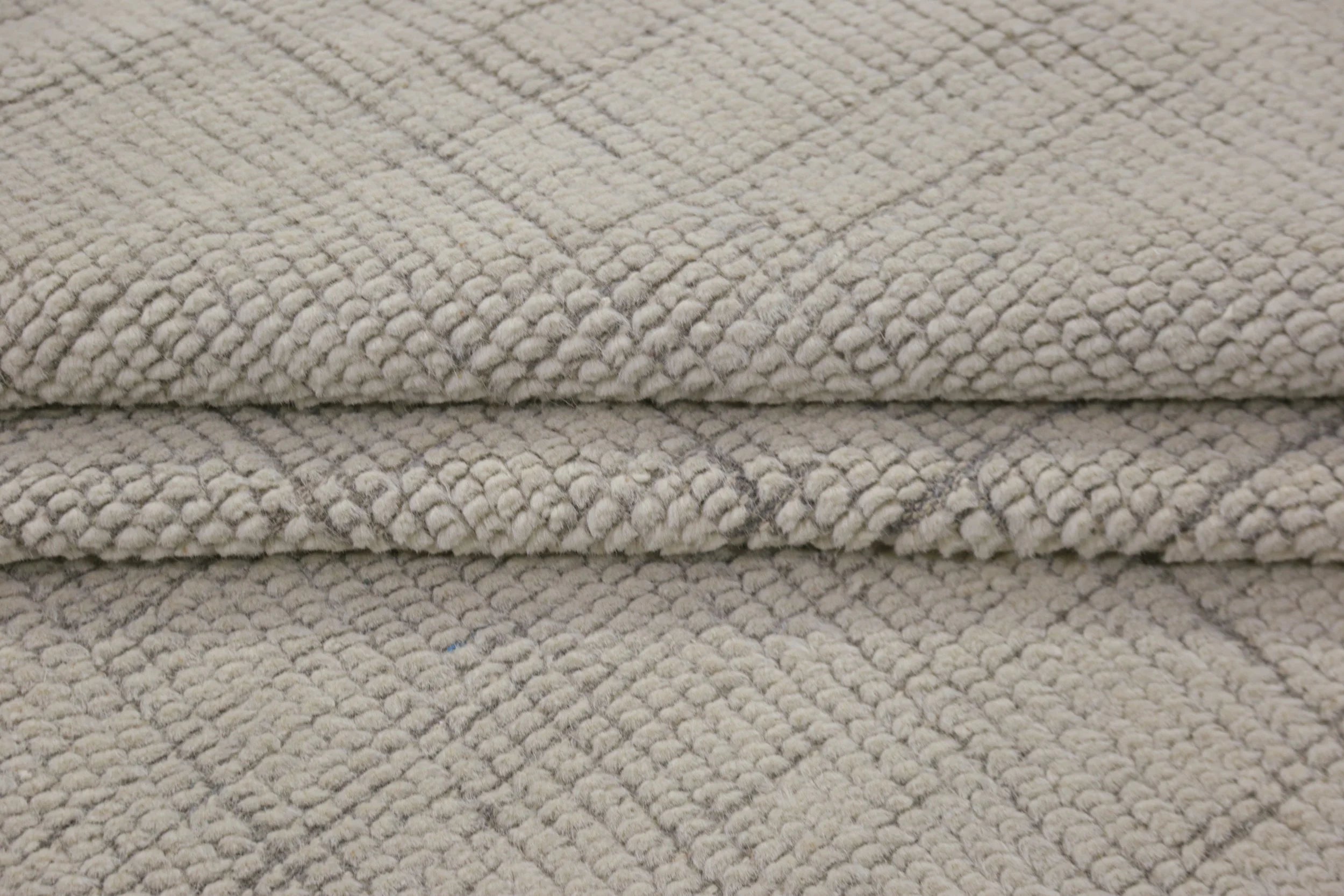 Nomad Collection Neutral Wool Rug (5x8)