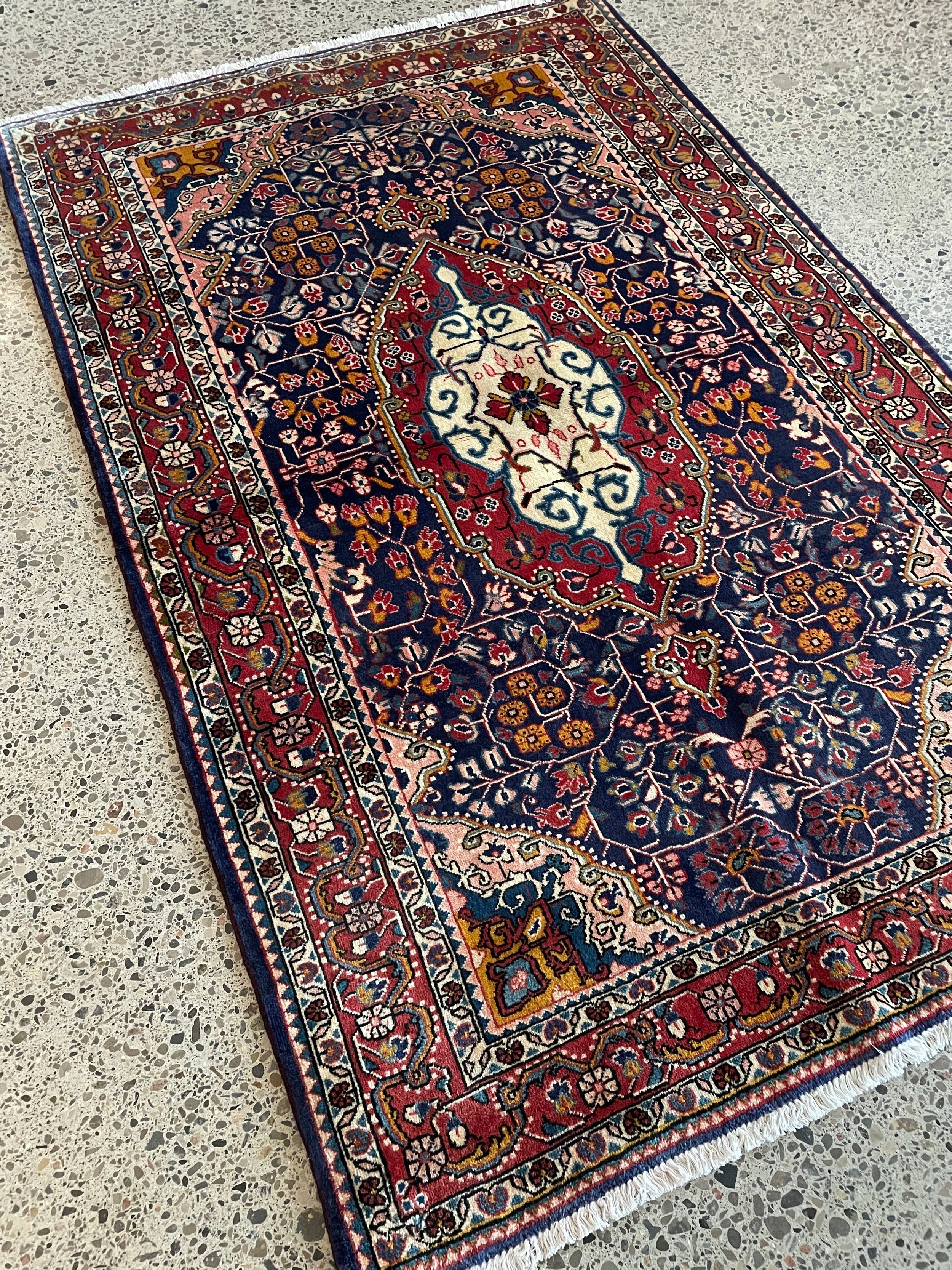 Jozan Malayer Wool Rug (3'5" x 5'3")