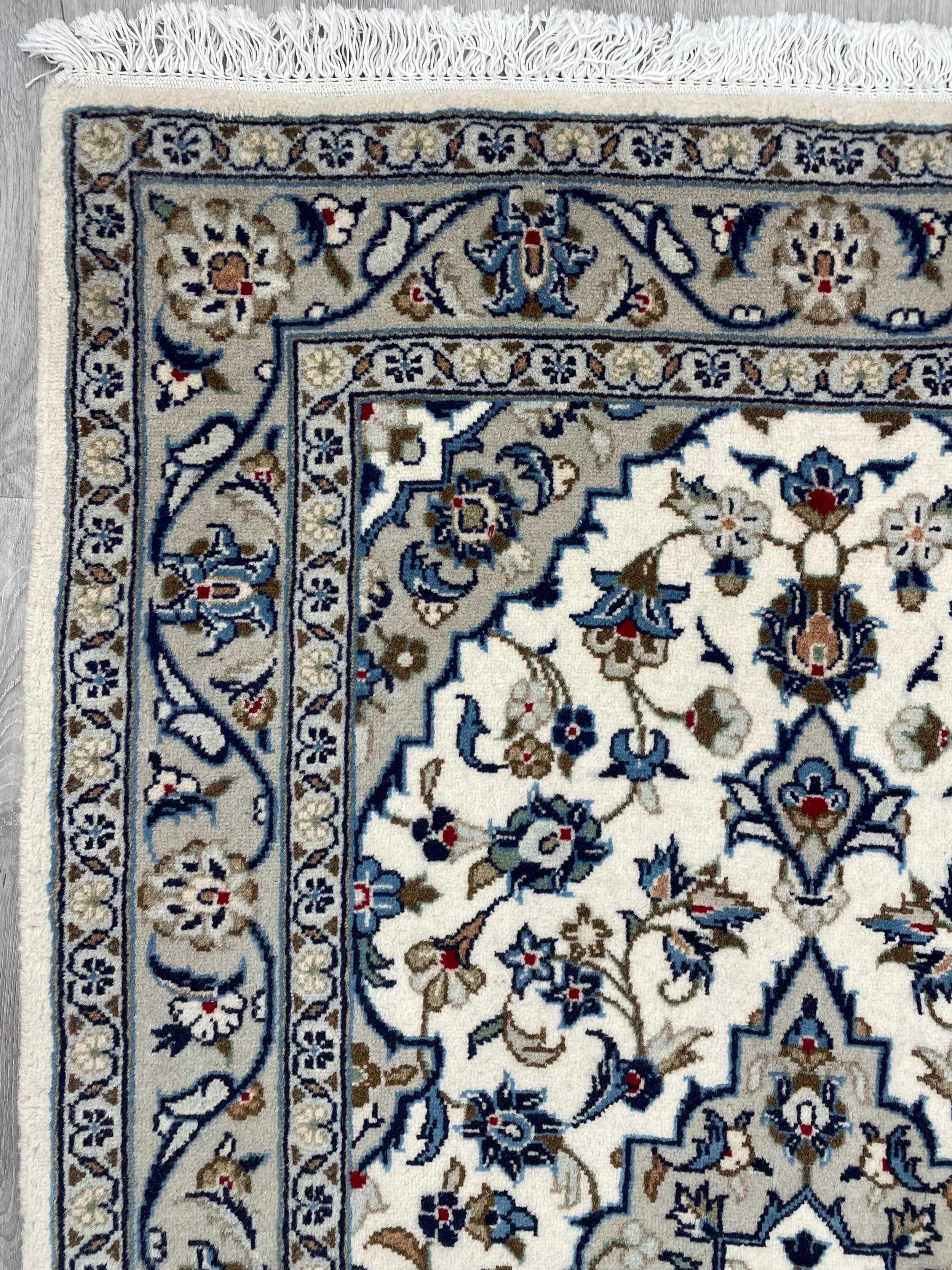 Kashan Wool Rug (3'3" x 5'1")