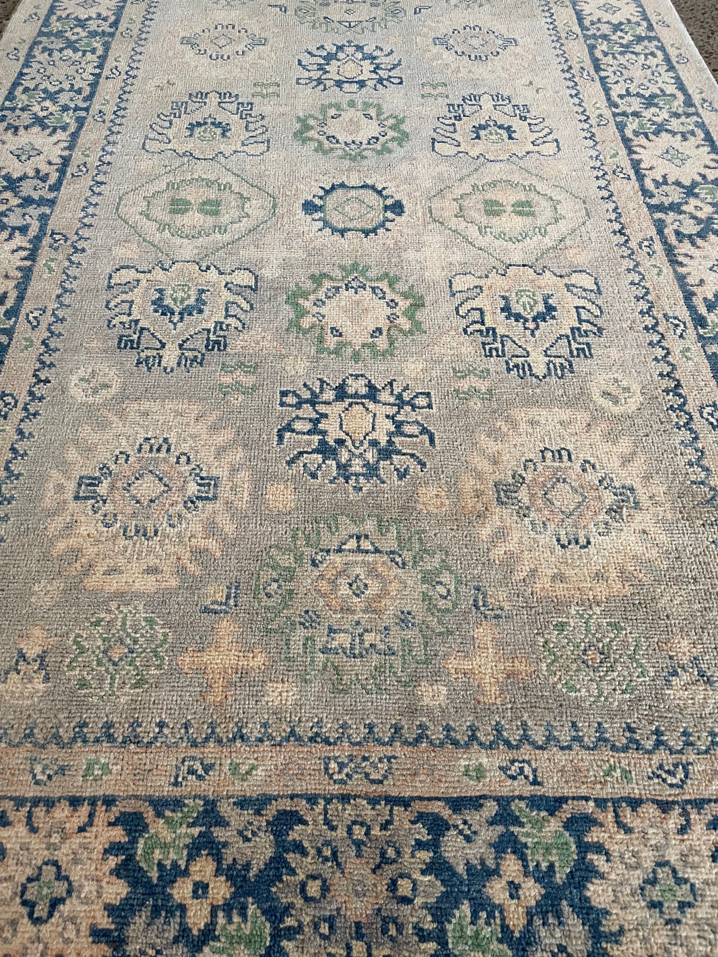 Kazak Wool Rug (4'1" x 6'2")