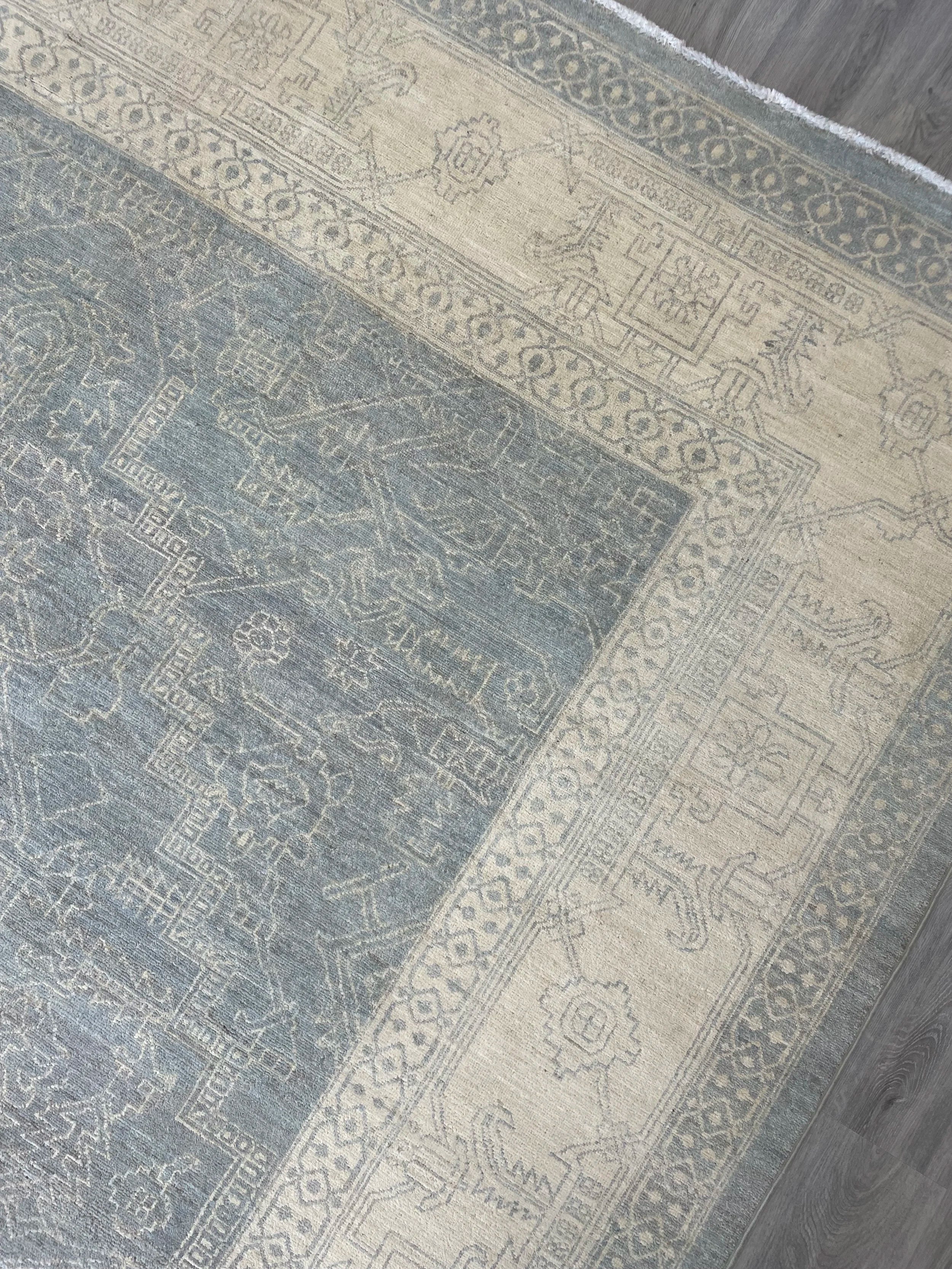 Contemporary Heriz Wool Rug (8'9" x 12'0")