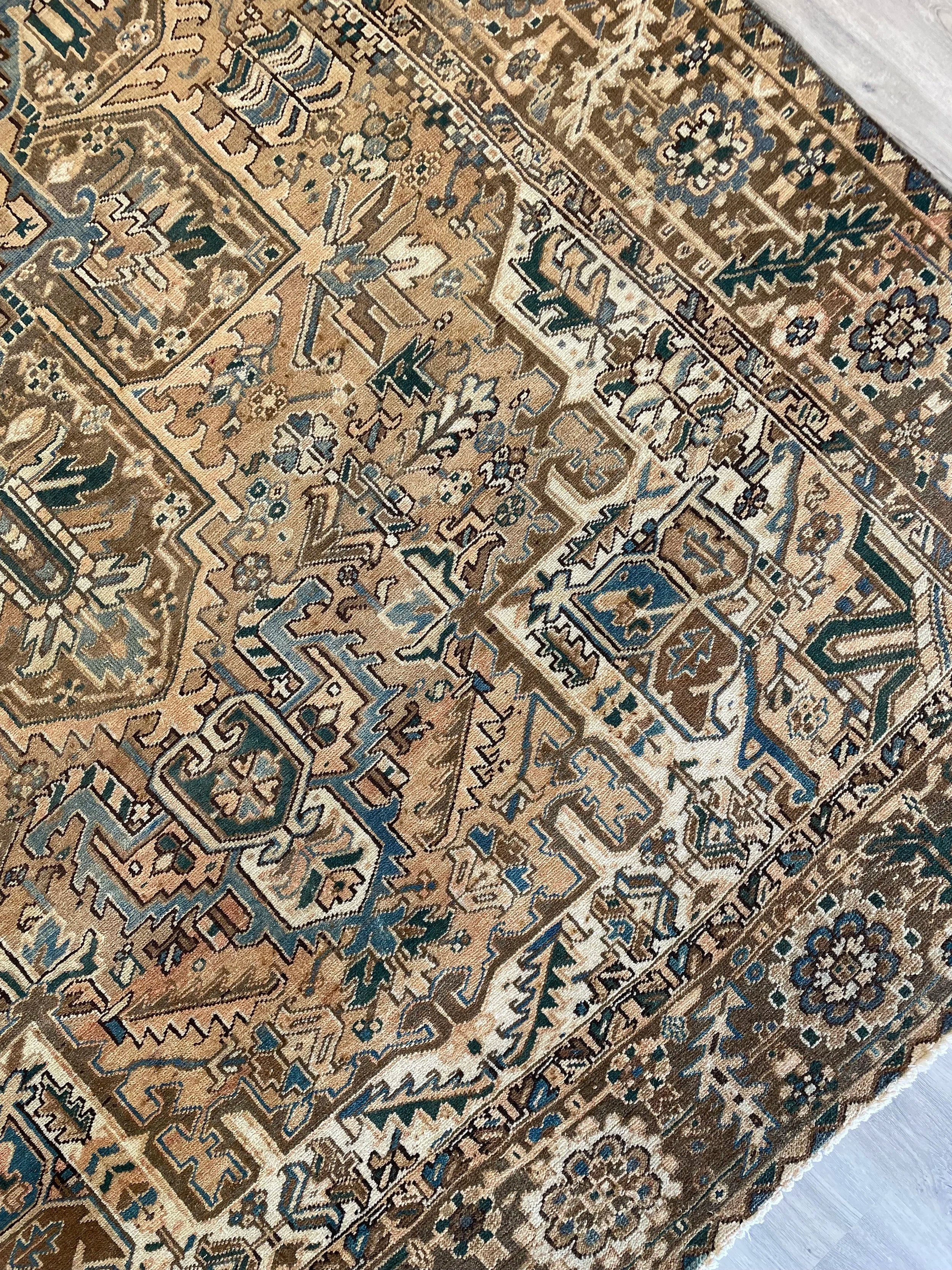 Heriz Vintage Wool Rug (8'0" x 11'10")