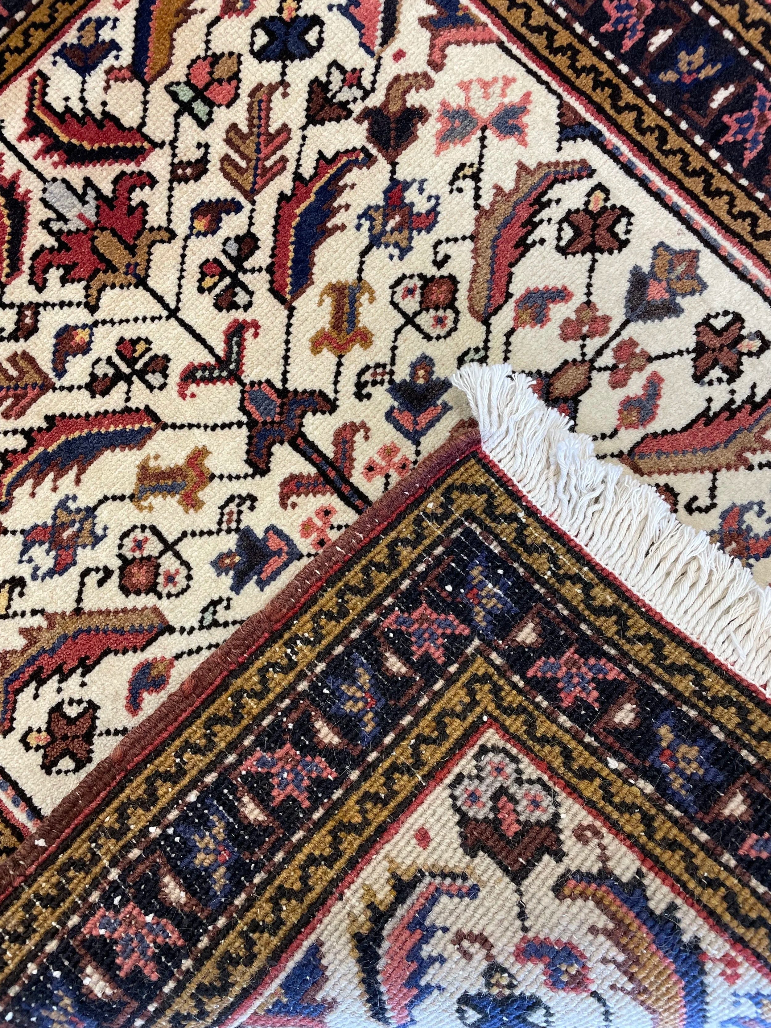Heriz Mini Wool Rug (2'6" x 3'0")