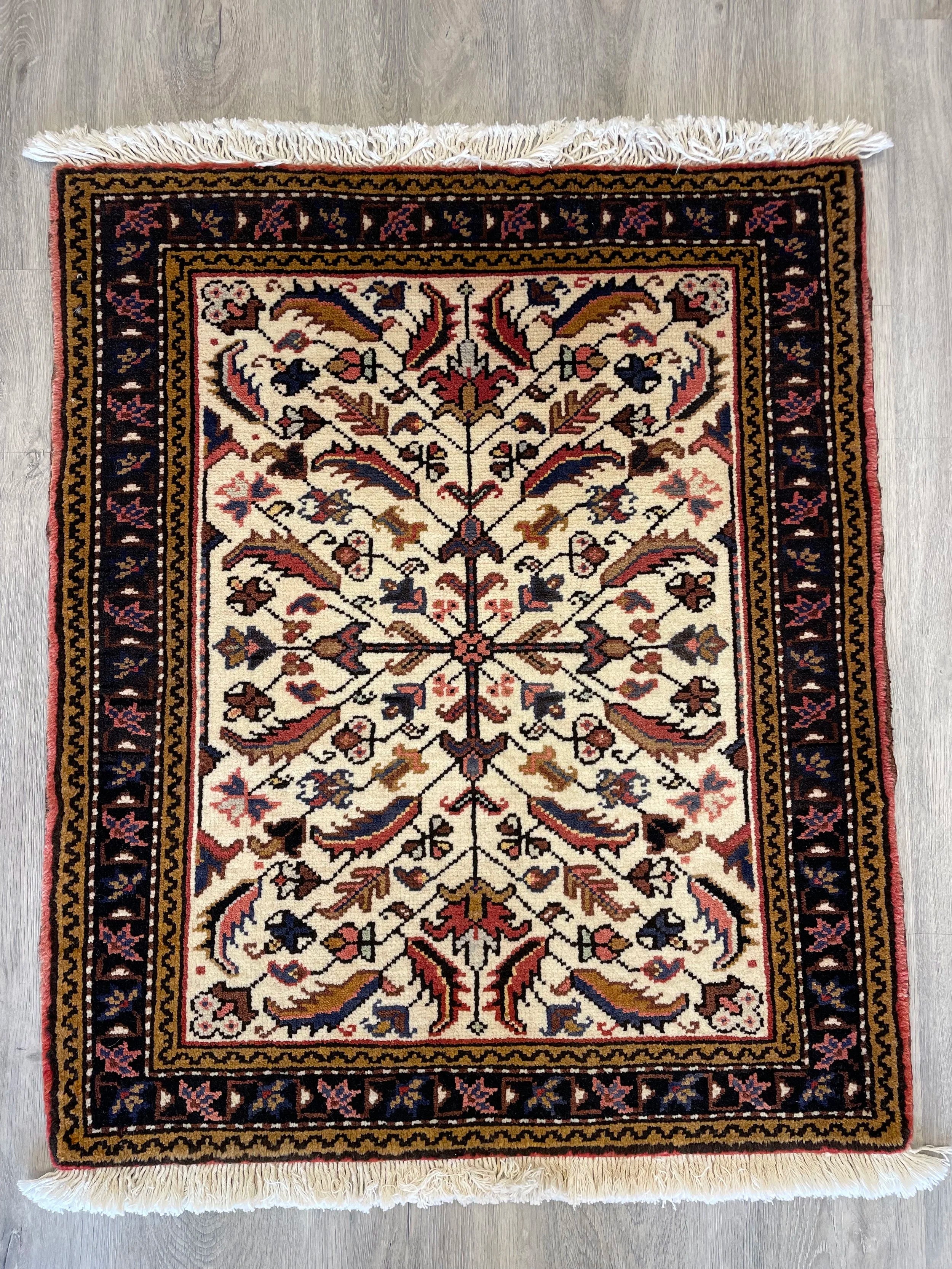 Heriz Mini Wool Rug (2'6" x 3'0")
