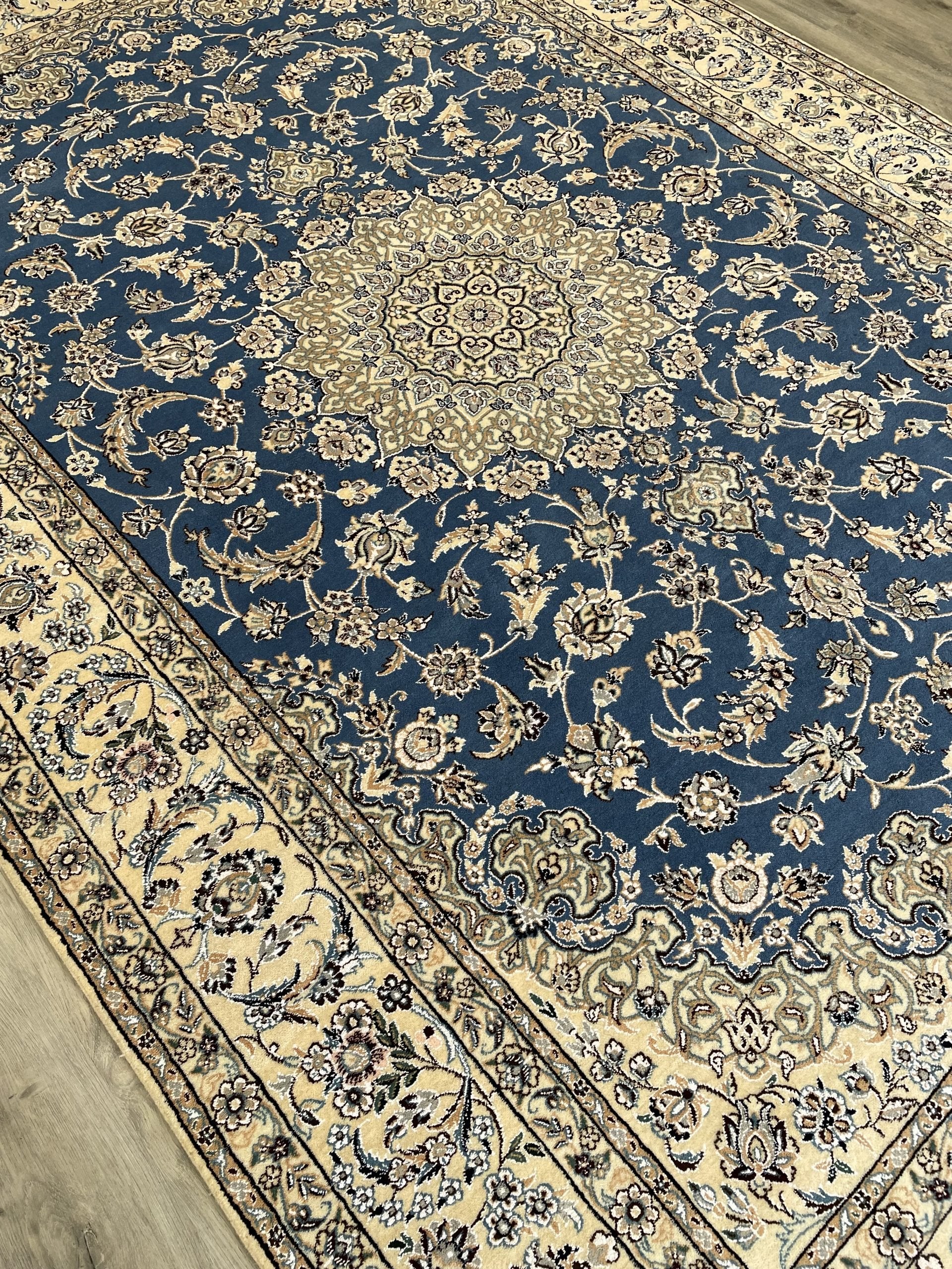 Naeen Wool & Silk Rug (6'9" x 10'1")