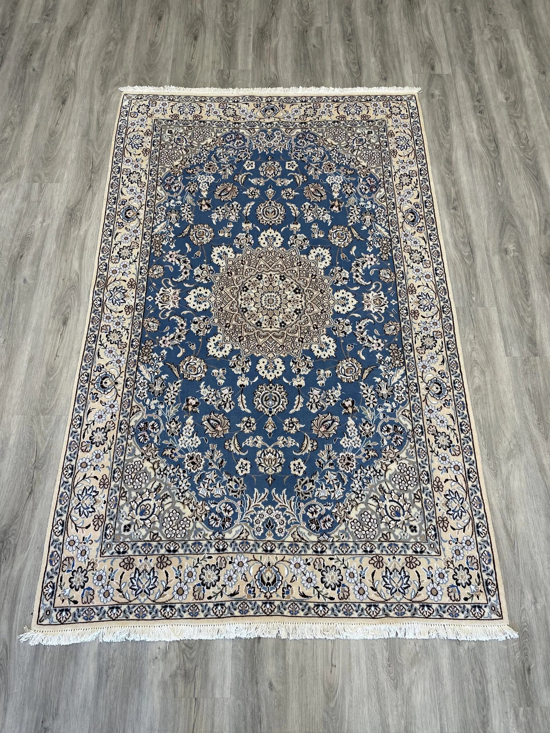 Naeen Wool & Silk Rug (4'3" x 6'10")