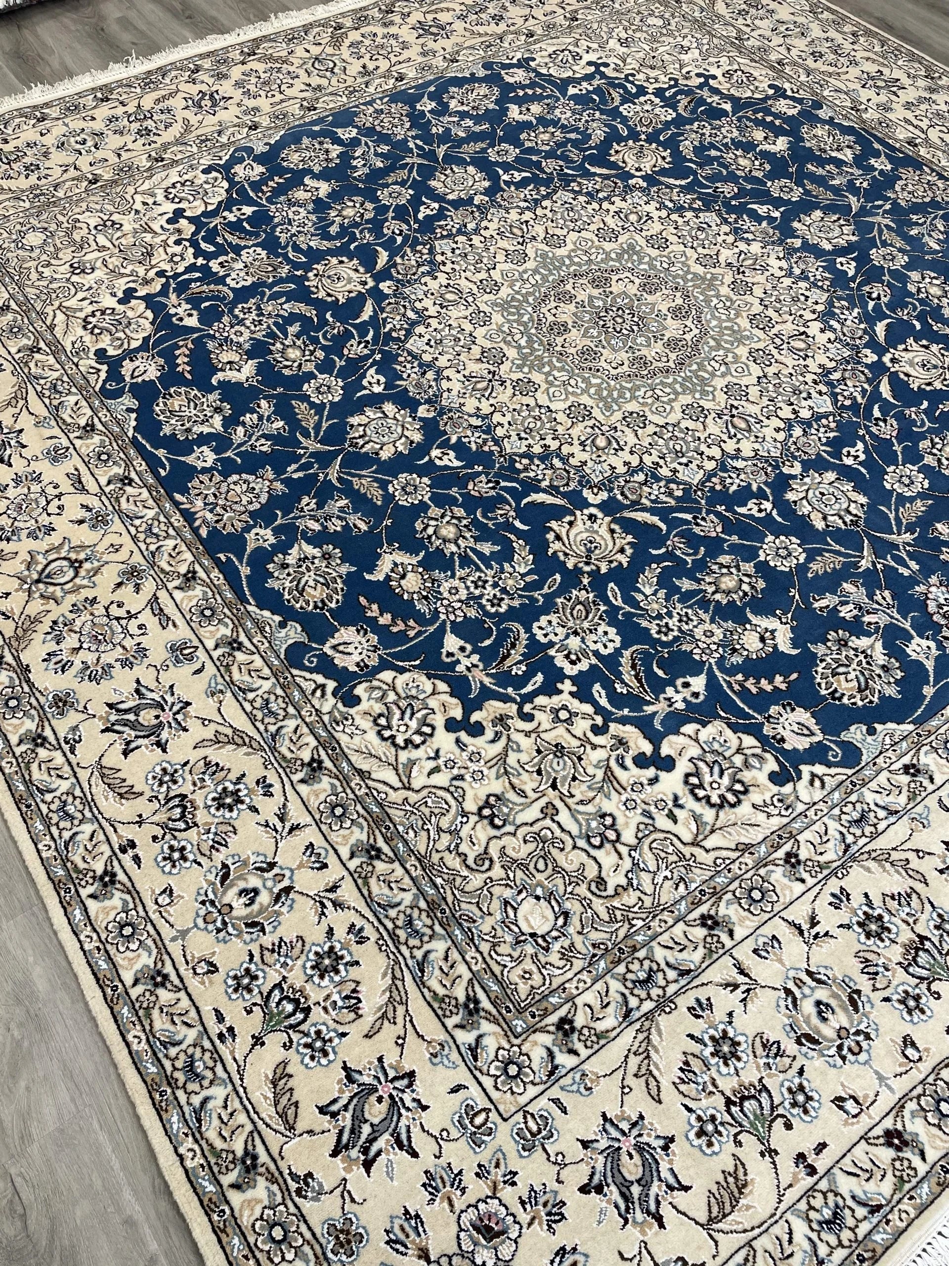 Naeen Wool & Silk Rug (8'3" x 8'3")