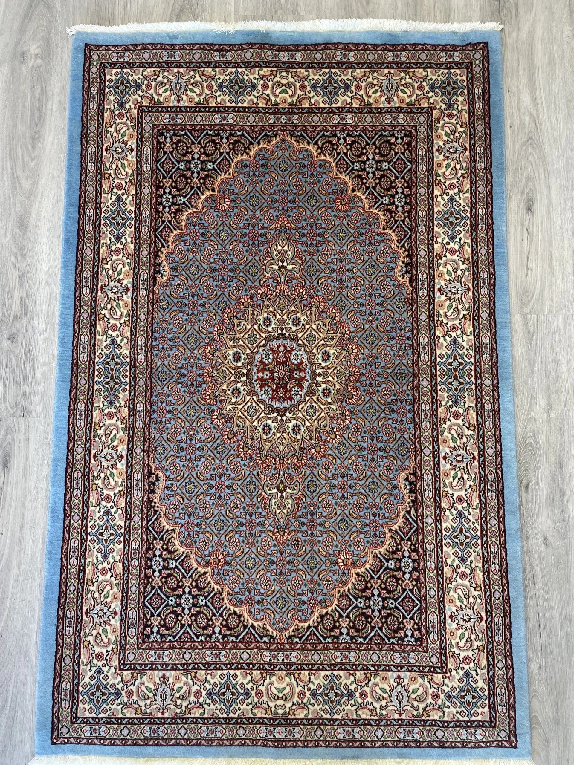 Moud Wool & Silk Rug (3'1" x 4'10")