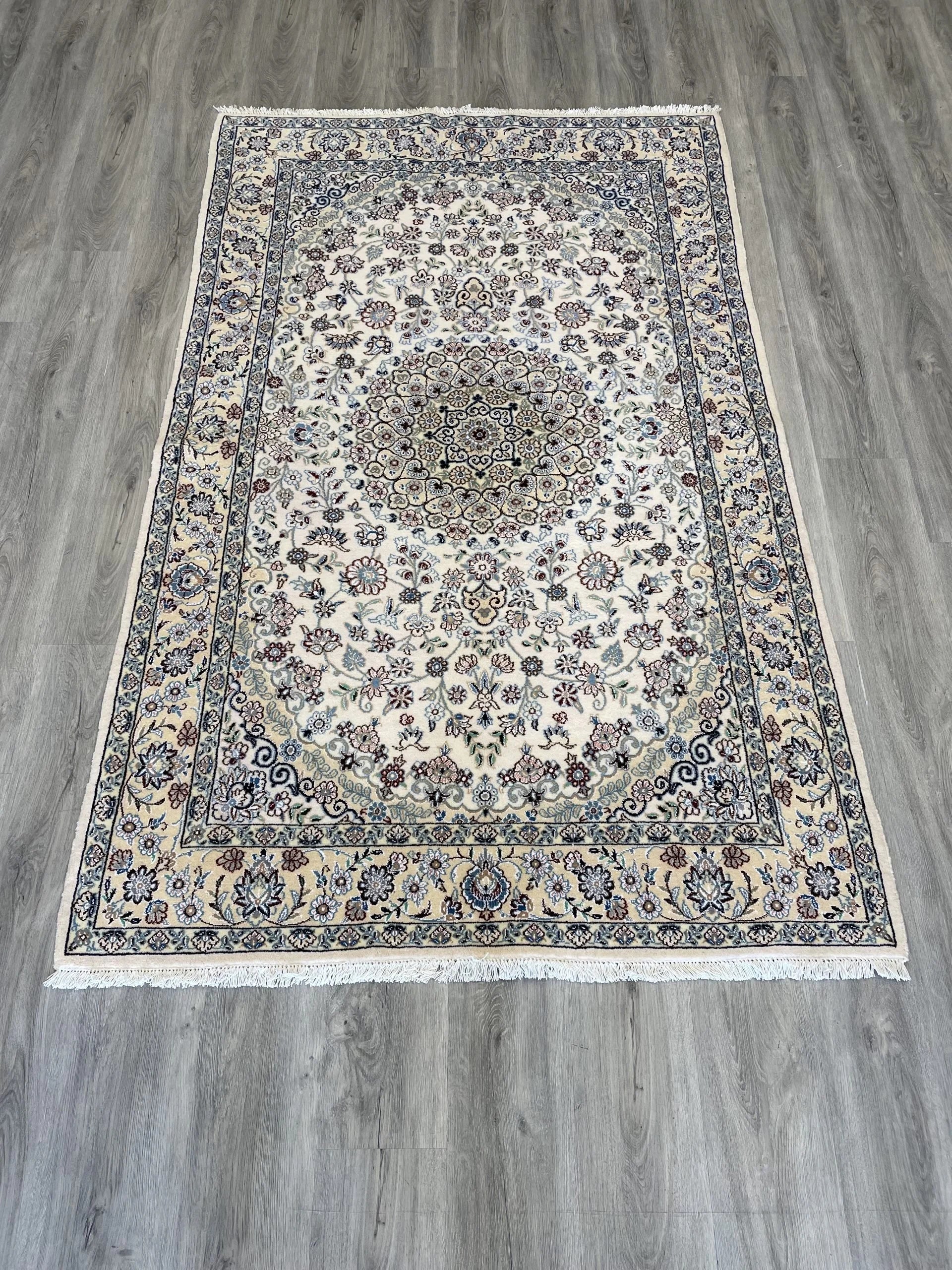 Naeen Wool & Silk Rug (4'1" x 6'7")