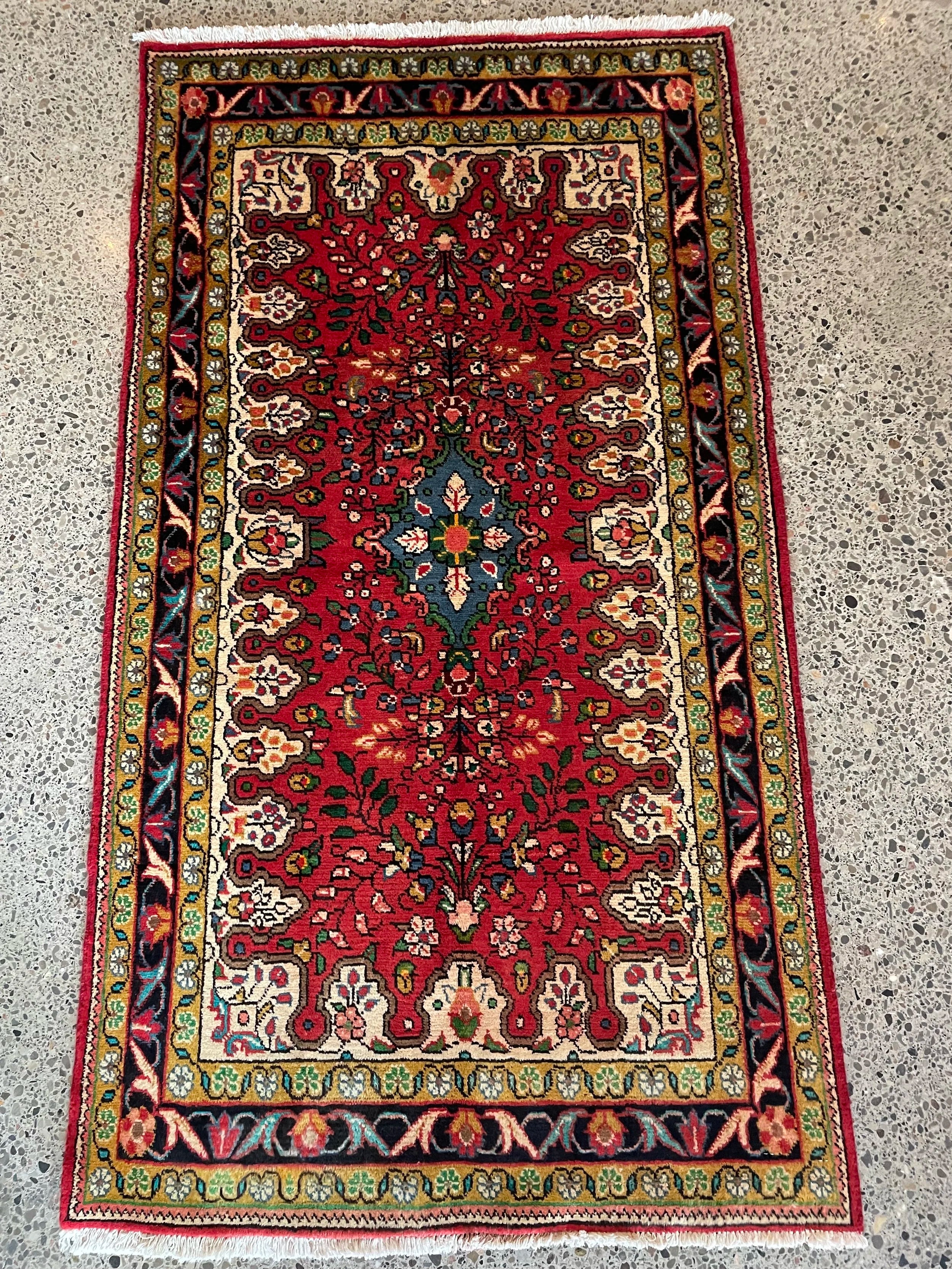 Lilihan Wool Rug (3'3" x 5'9")