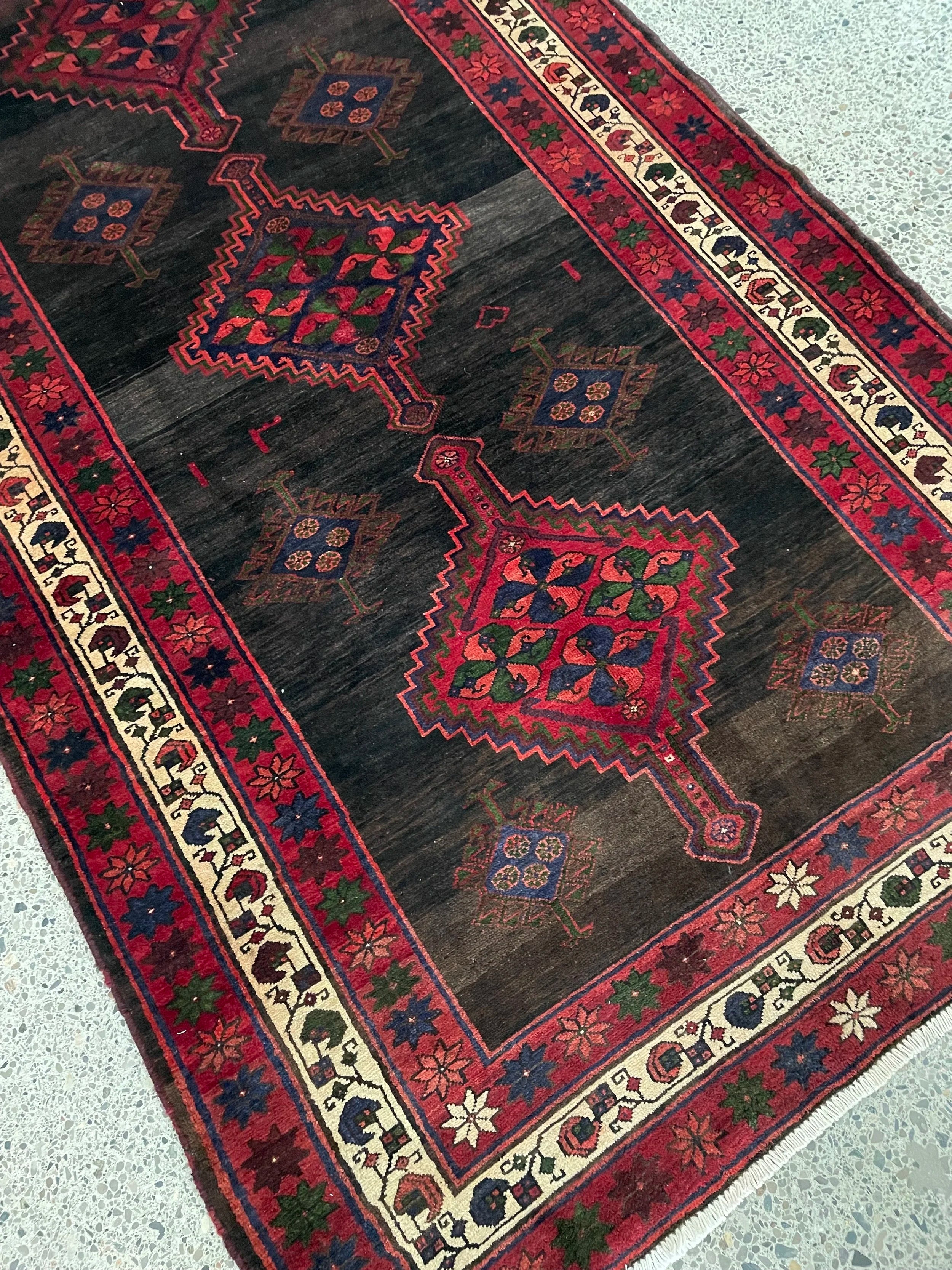 Lori Rug (5'0" x 8'11")