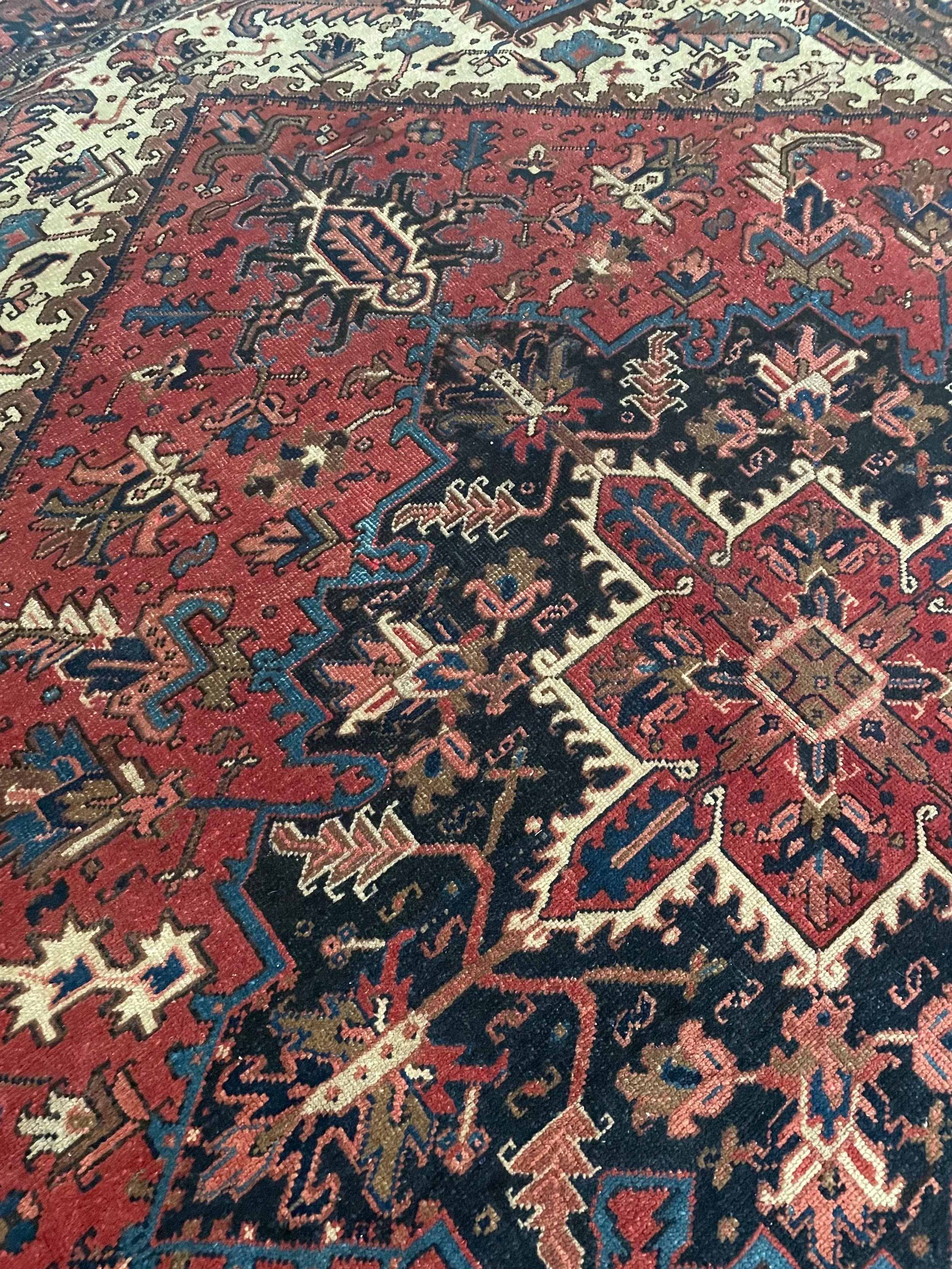 Heriz Vintage Wool Rug (8'1" x 11'0")