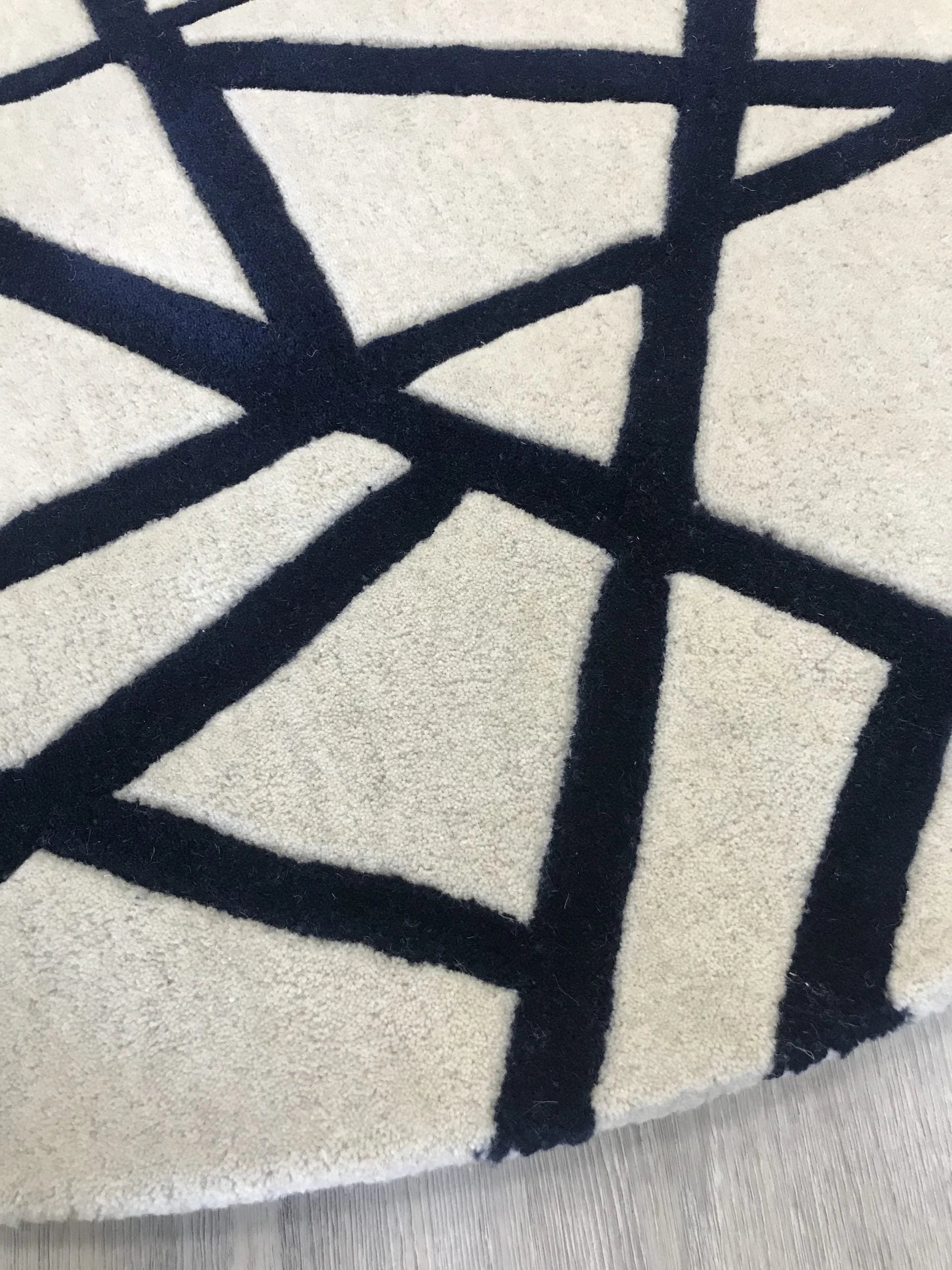 Contemporary Round Wool Rug (6'0" x 6'0")