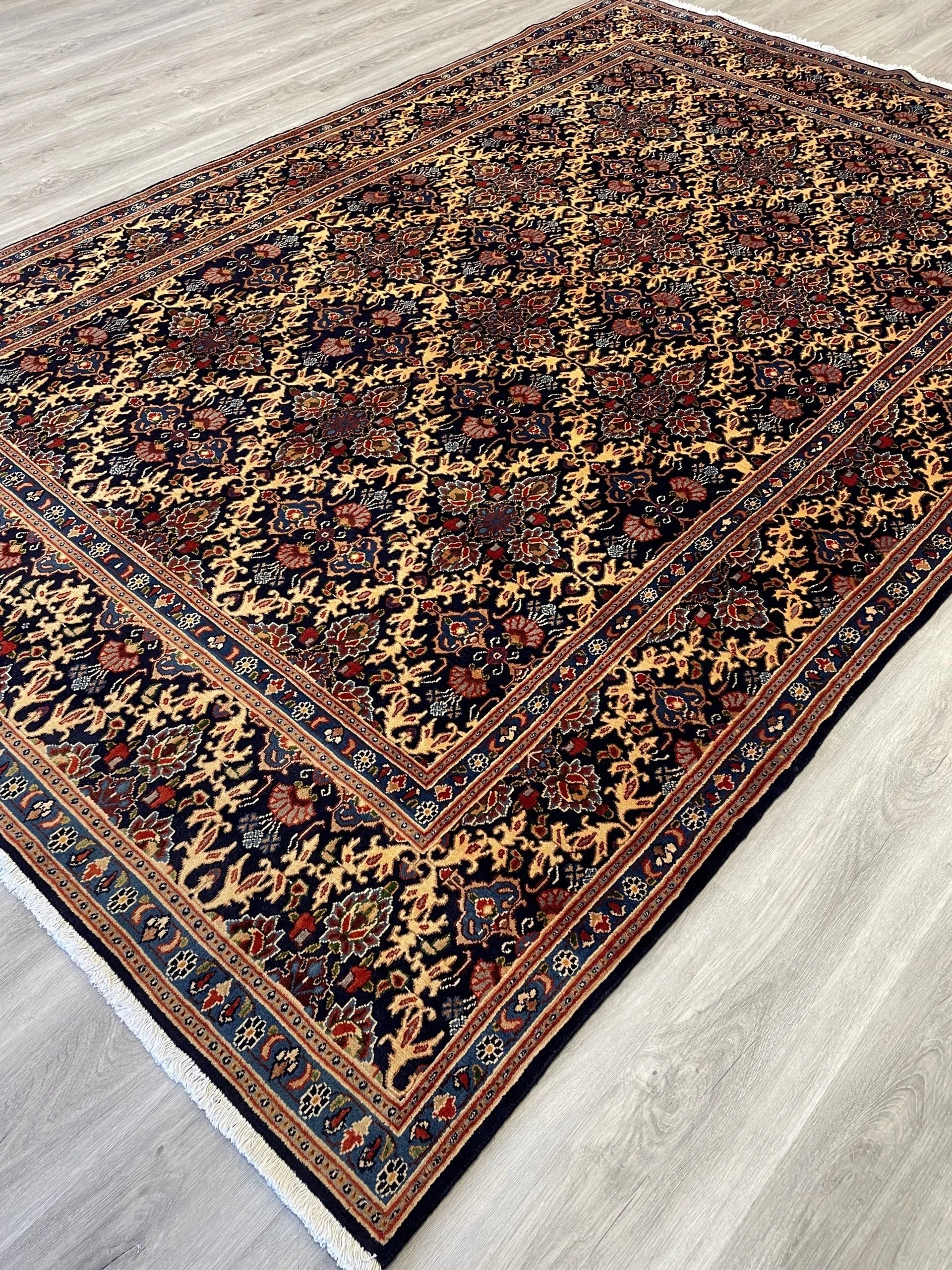 Moud Wool Rug (6'8" x 10'0")