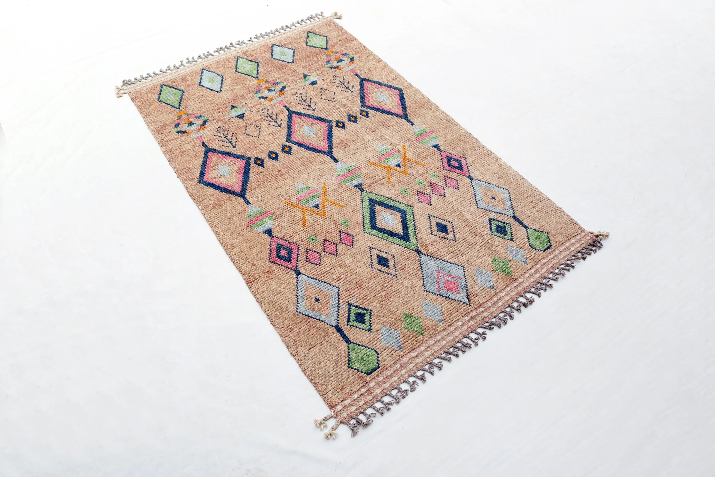 Moroccan-Style Wool Rug (5'2" x 8'3")