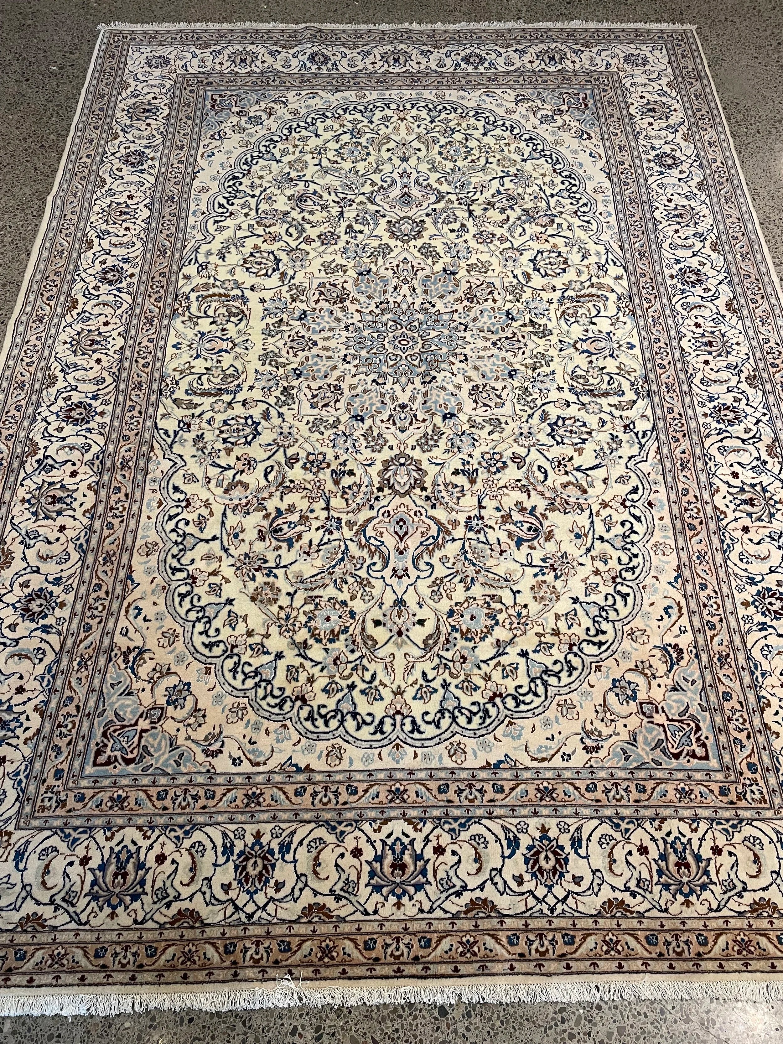 Naeen Wool & Silk Rug (7x10)