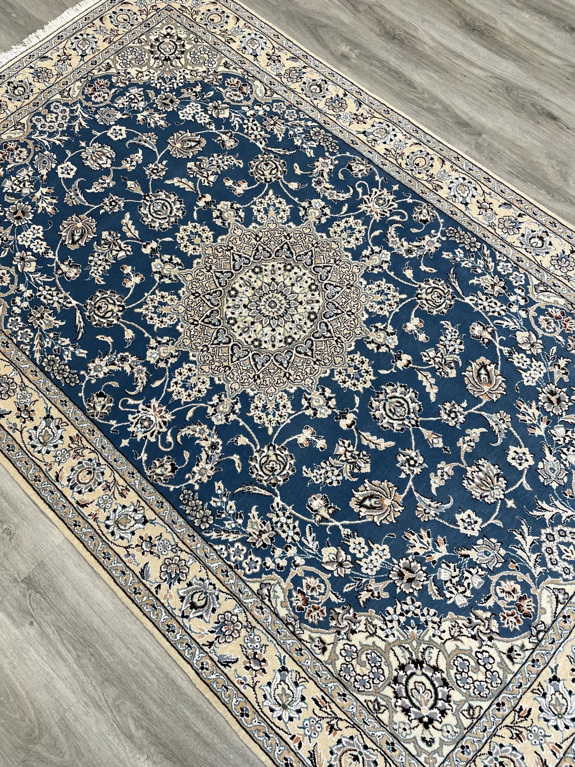 Naeen Wool & Silk Rug (4'3" x 6'9")