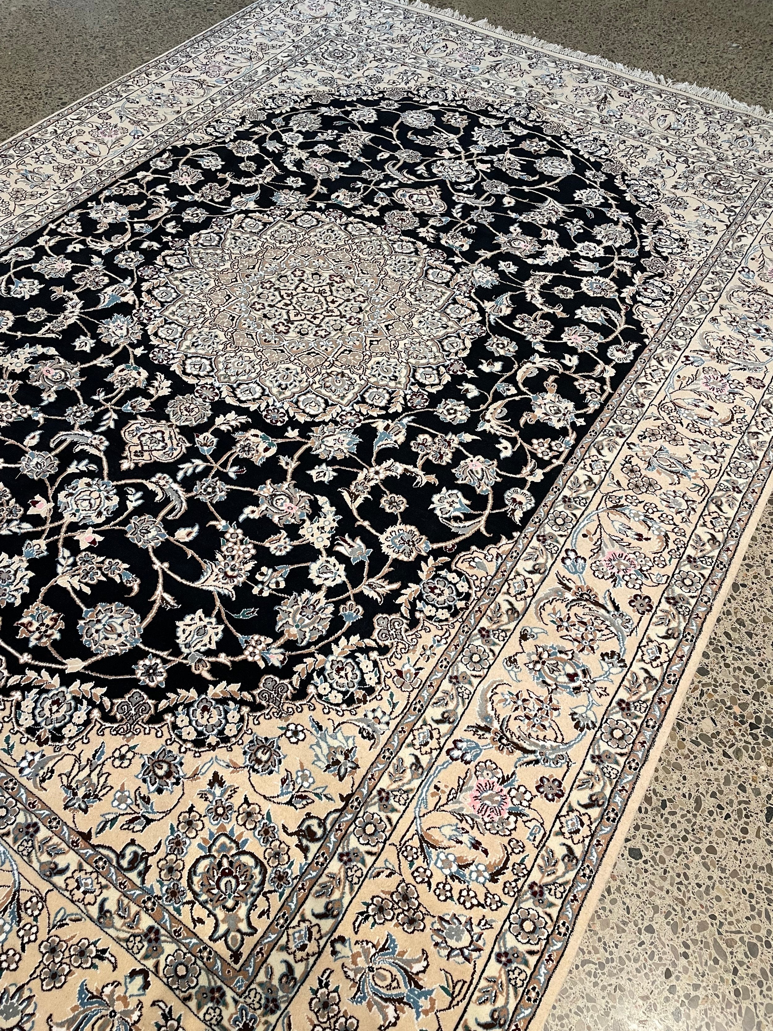 Naeen Wool & Silk Rug (6'8" x 9'1")