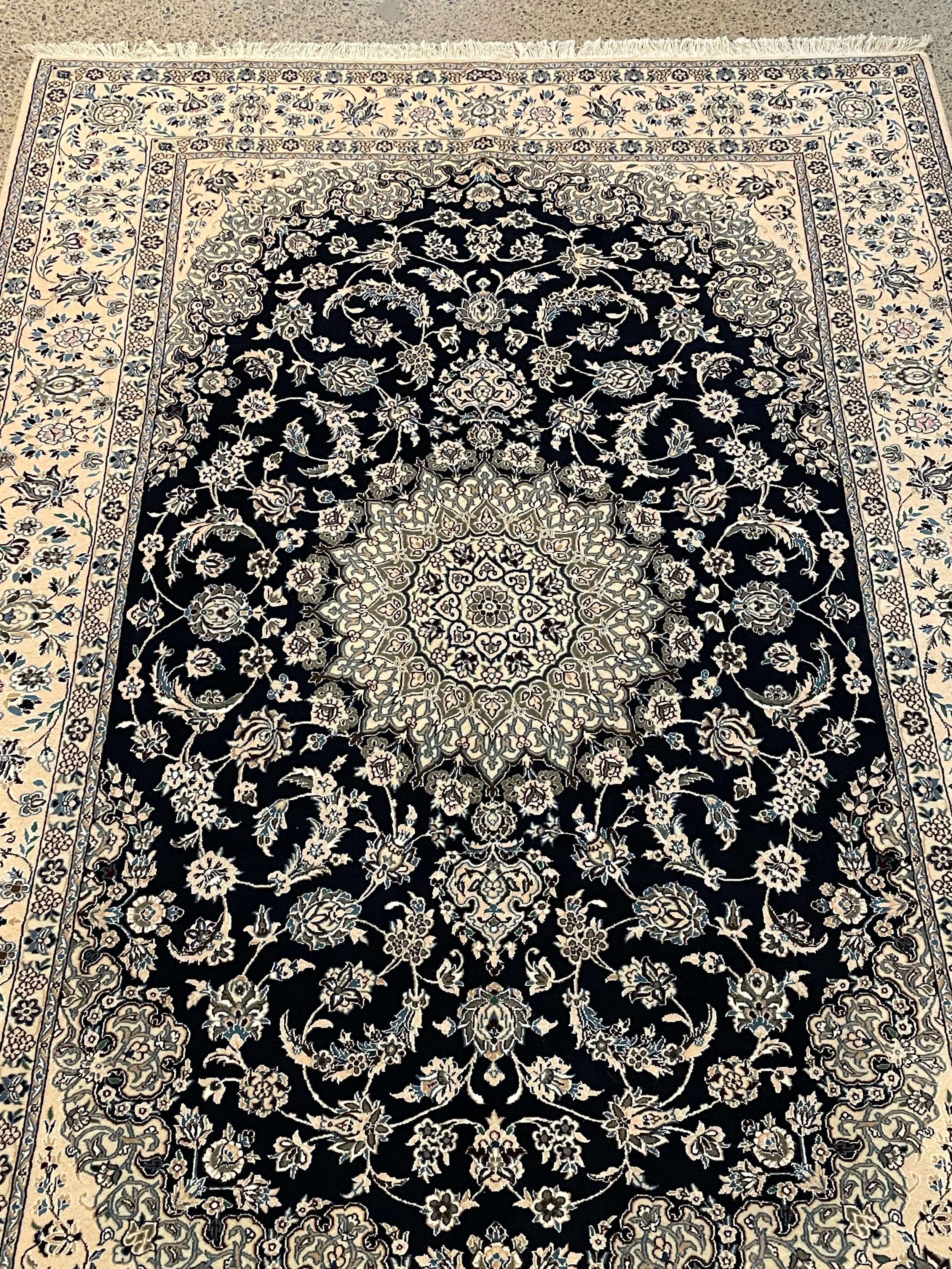 Naeen Wool & Silk Rug (6'8" x 9'7")