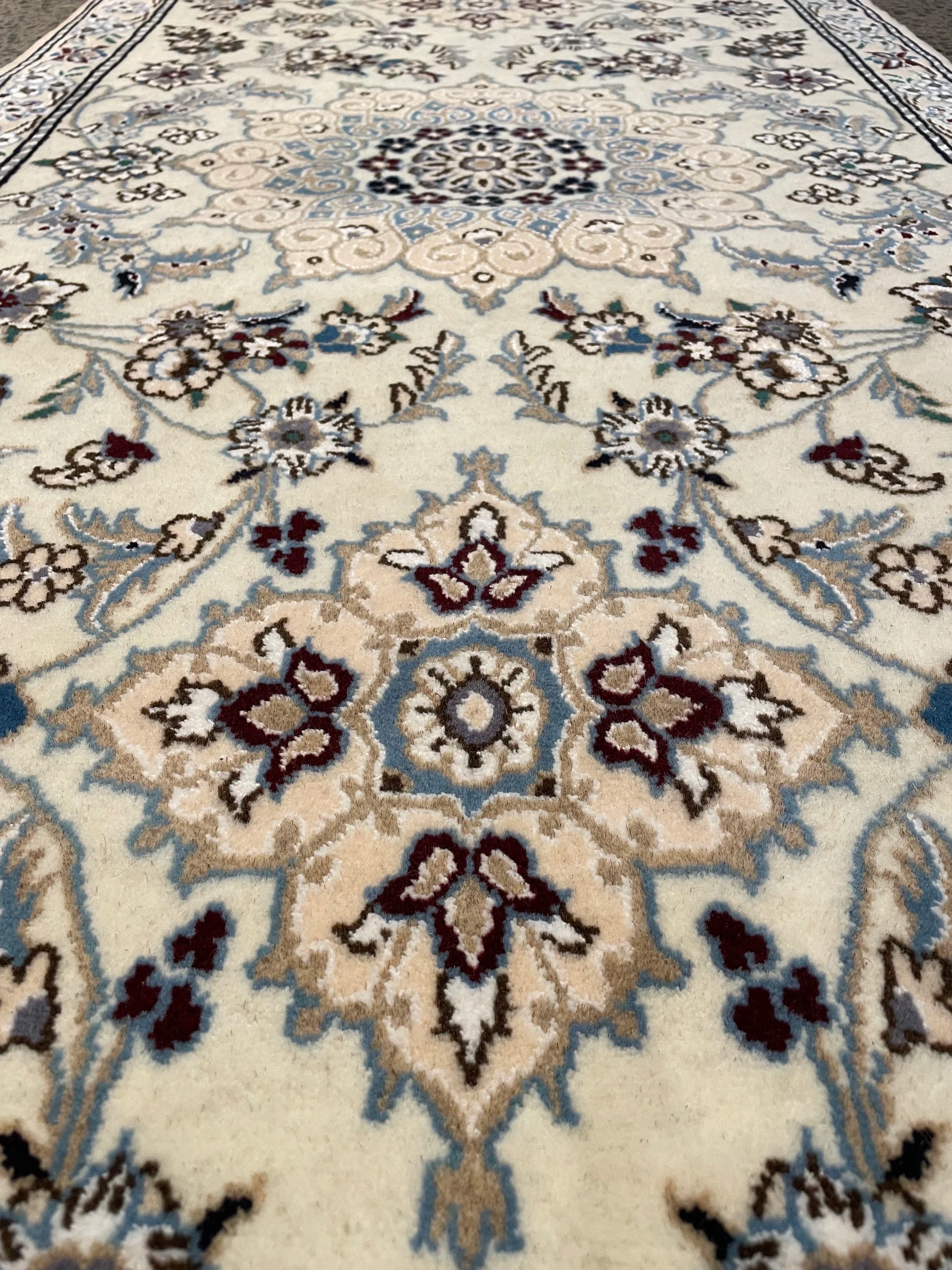 Naeen Wool & Silk Rug (2'7" x 9'10")