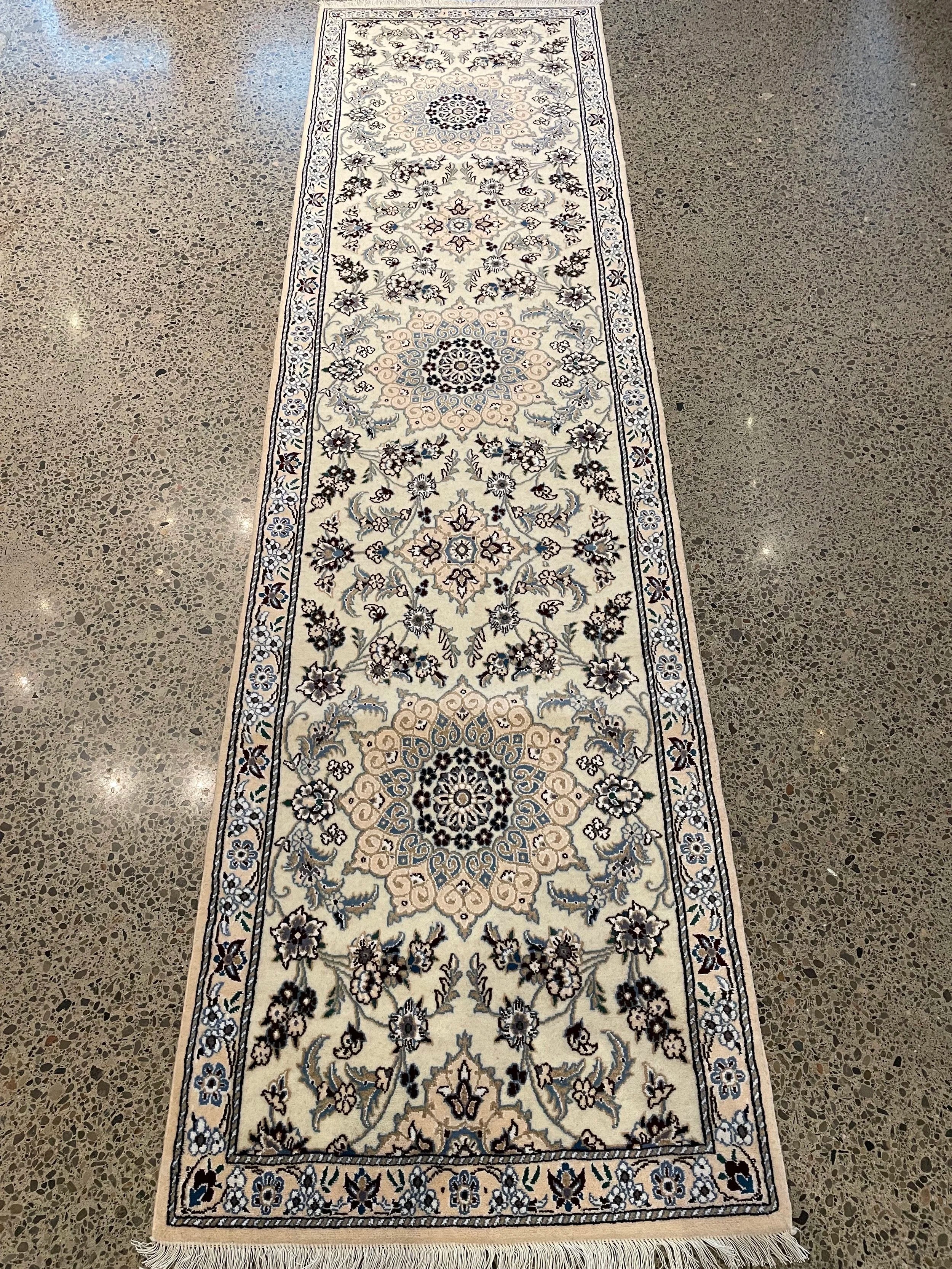 Naeen Wool & Silk Rug (2'7" x 9'10")