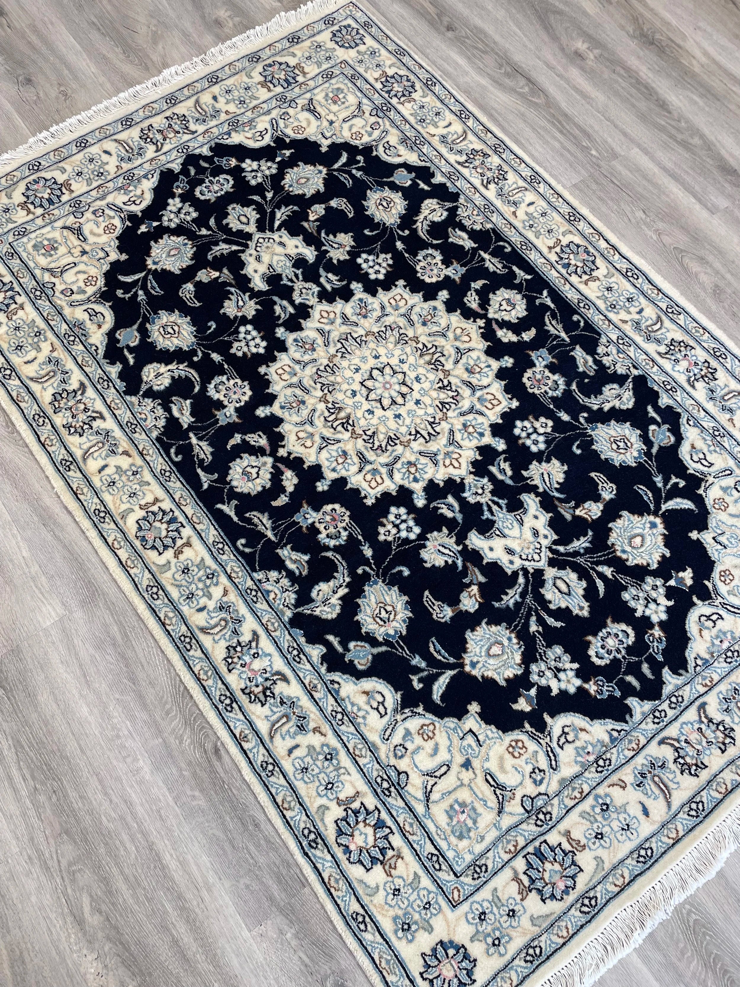 Naeen Wool & Silk Rug (3'3" x 5'0")