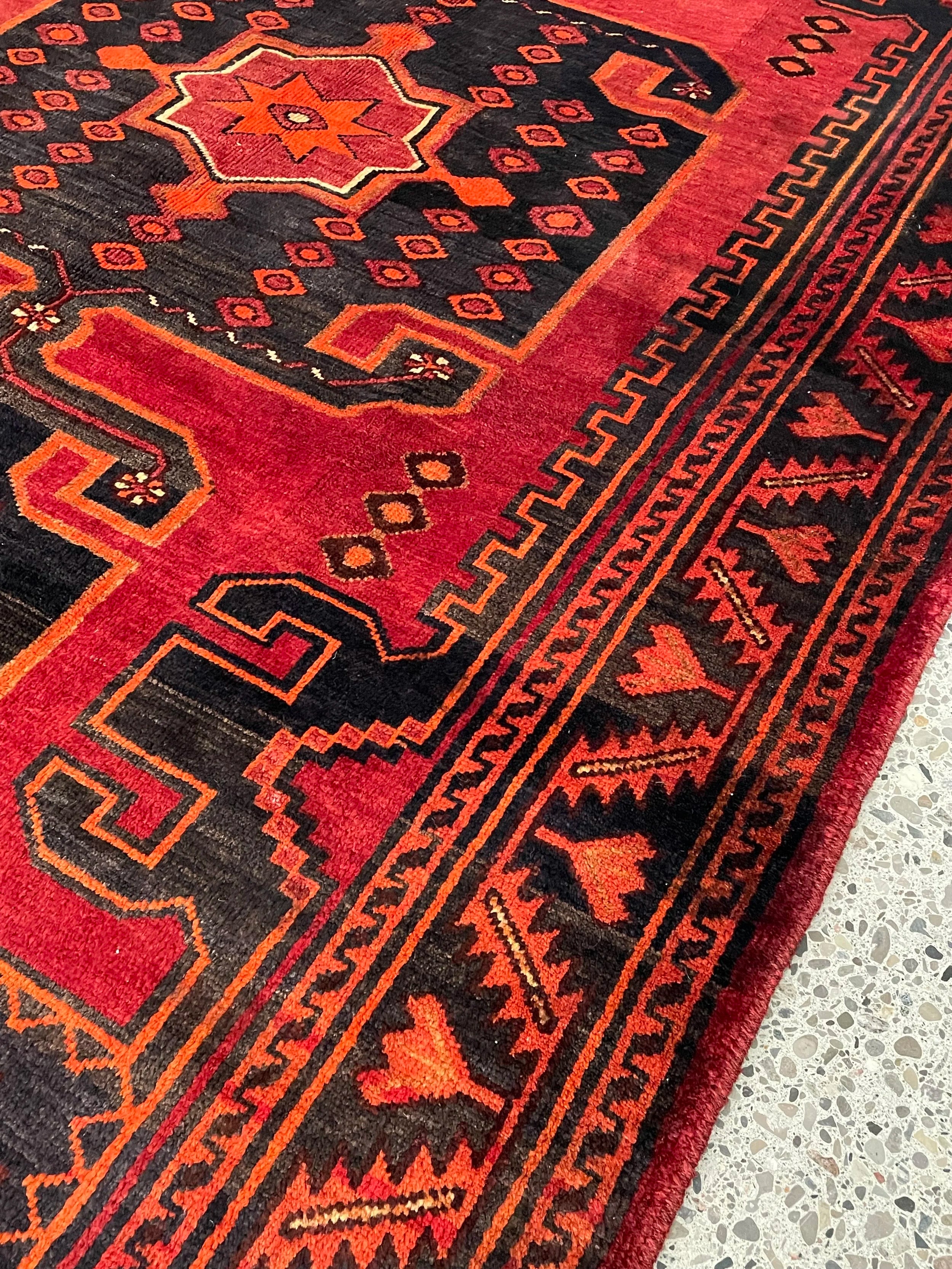 Nahavand Tribal Wool Rug (5'3" x 8'3")