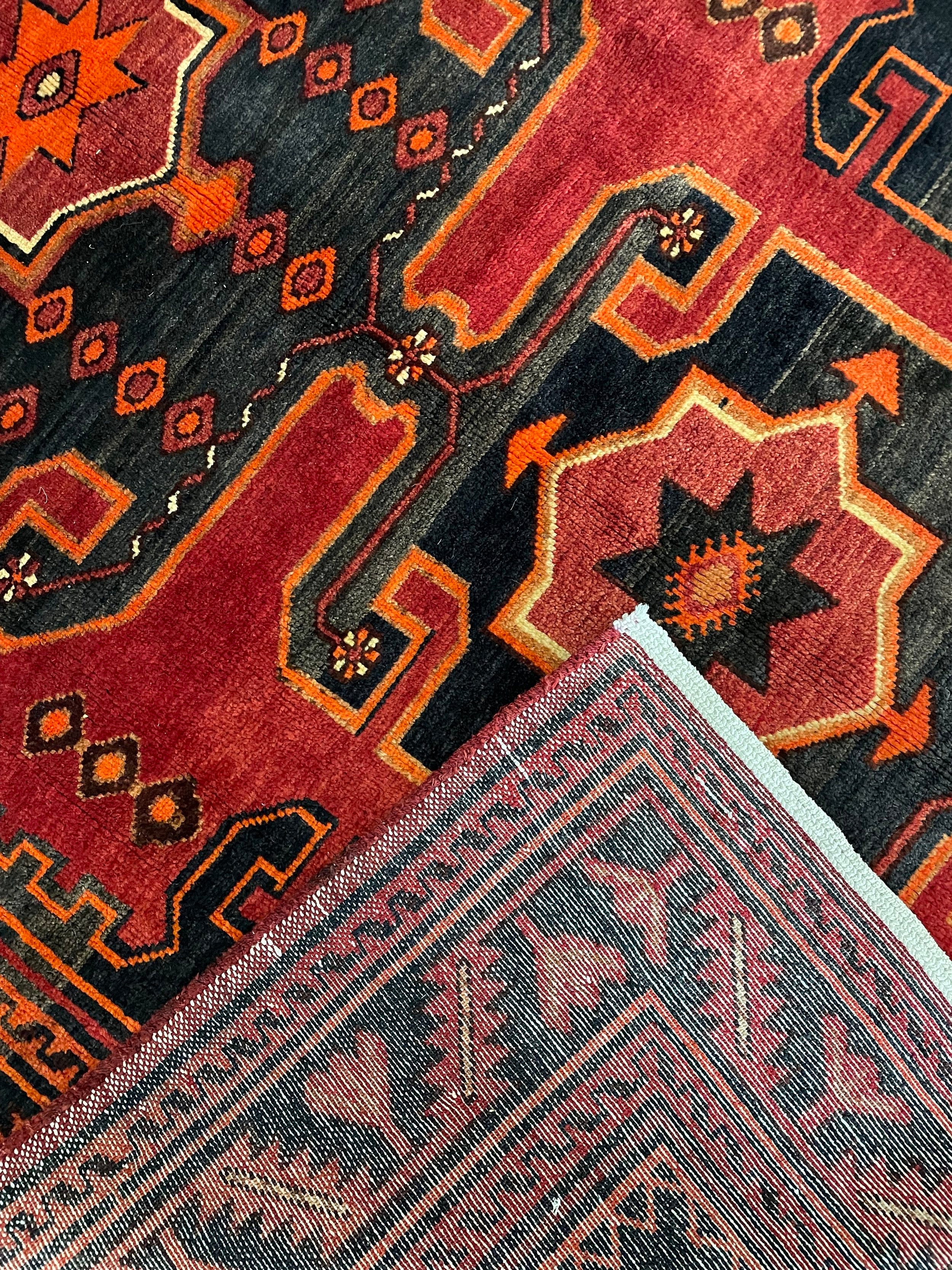 Nahavand Tribal Wool Rug (5'3" x 8'3")