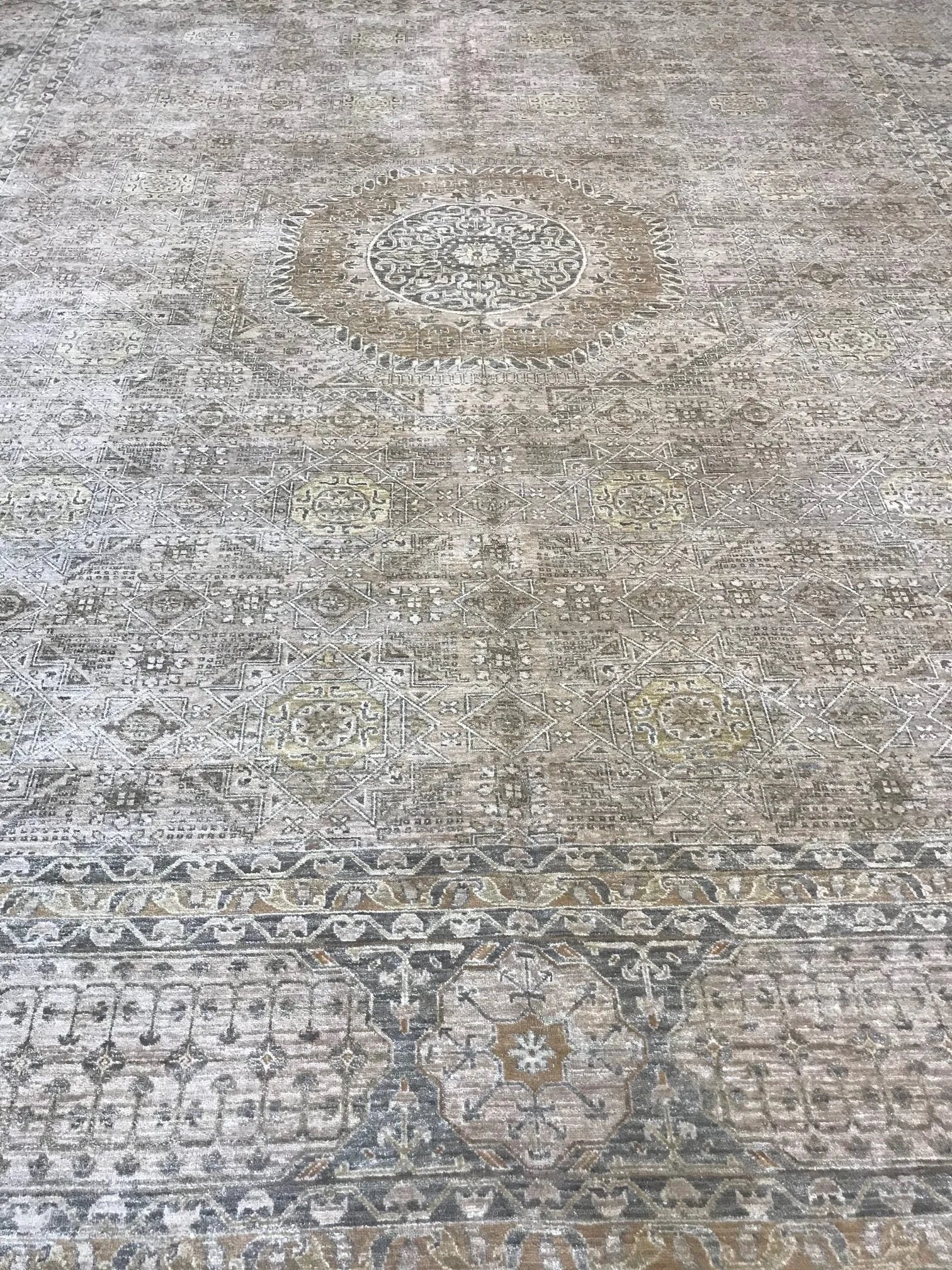 Mamluk Neutral Wool Rug (11'11" x 14'10")