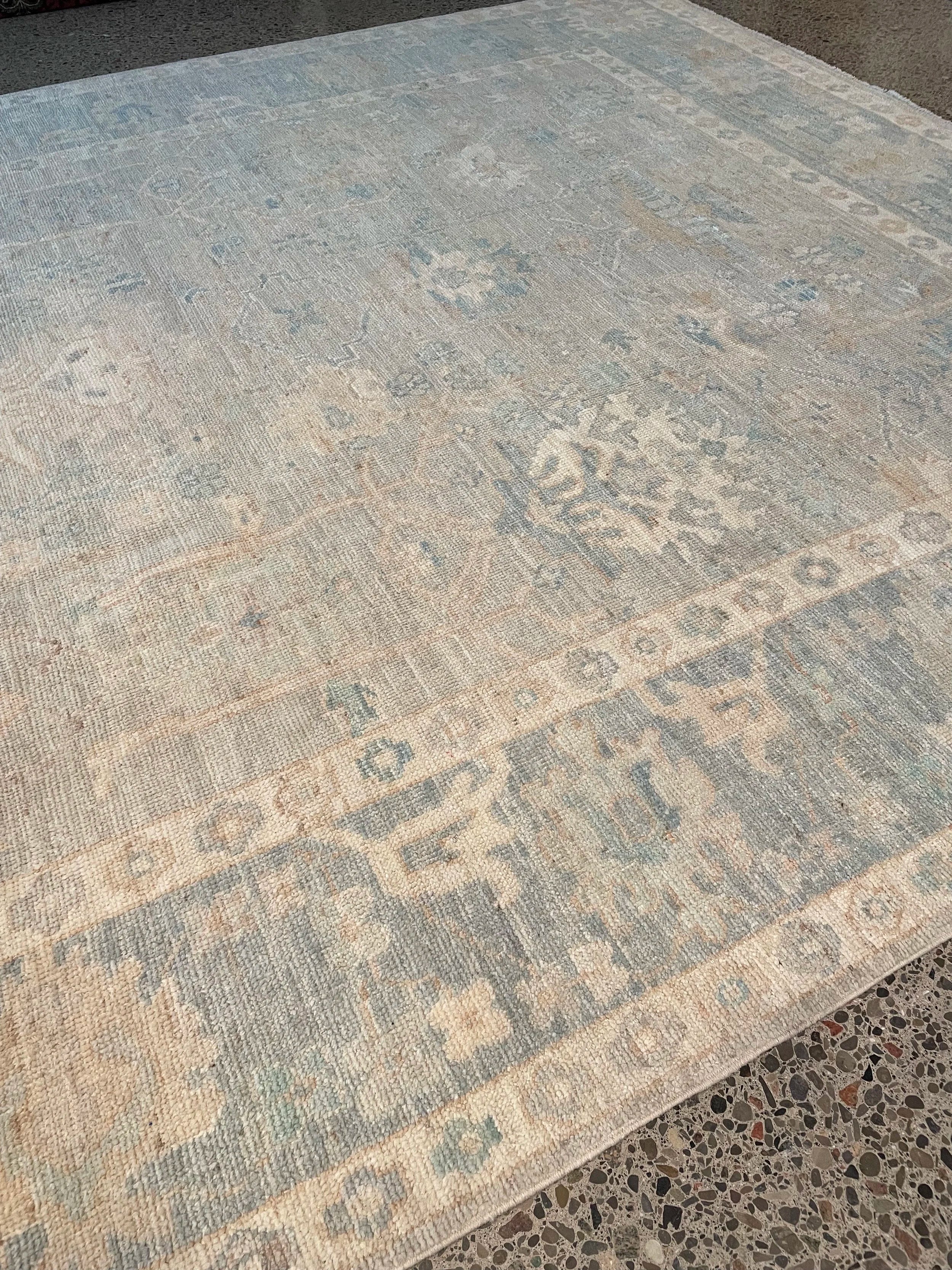 Oushak Rug (7'11" x 10'3")
