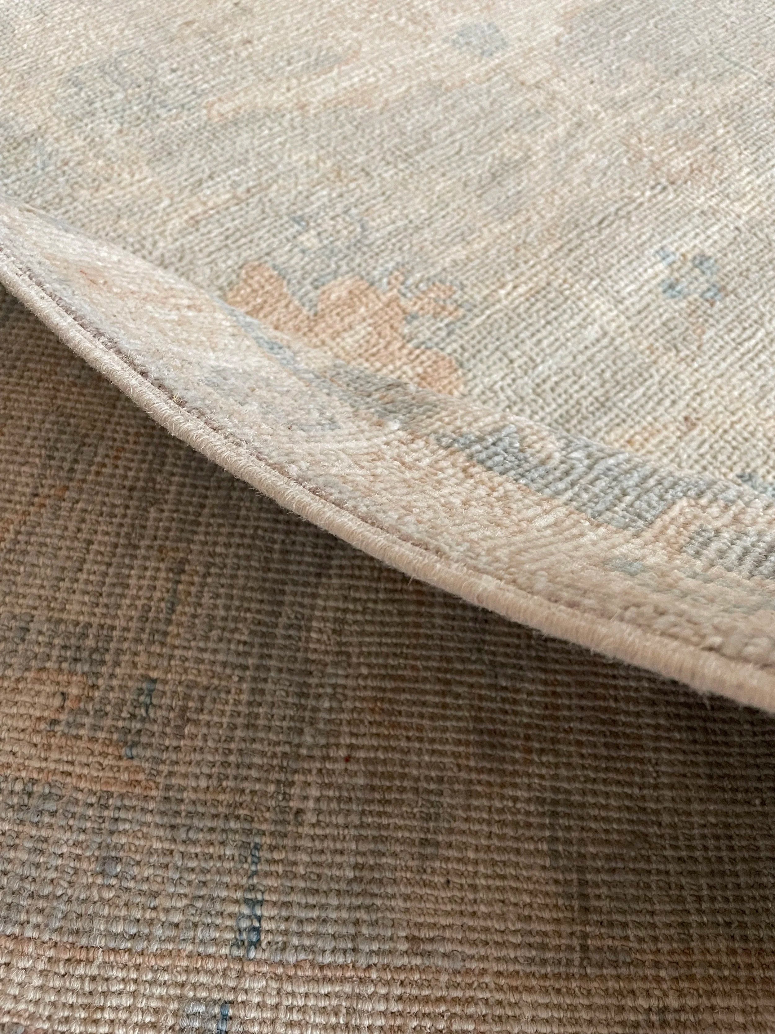 Oushak Rug (7'11" x 10'3")