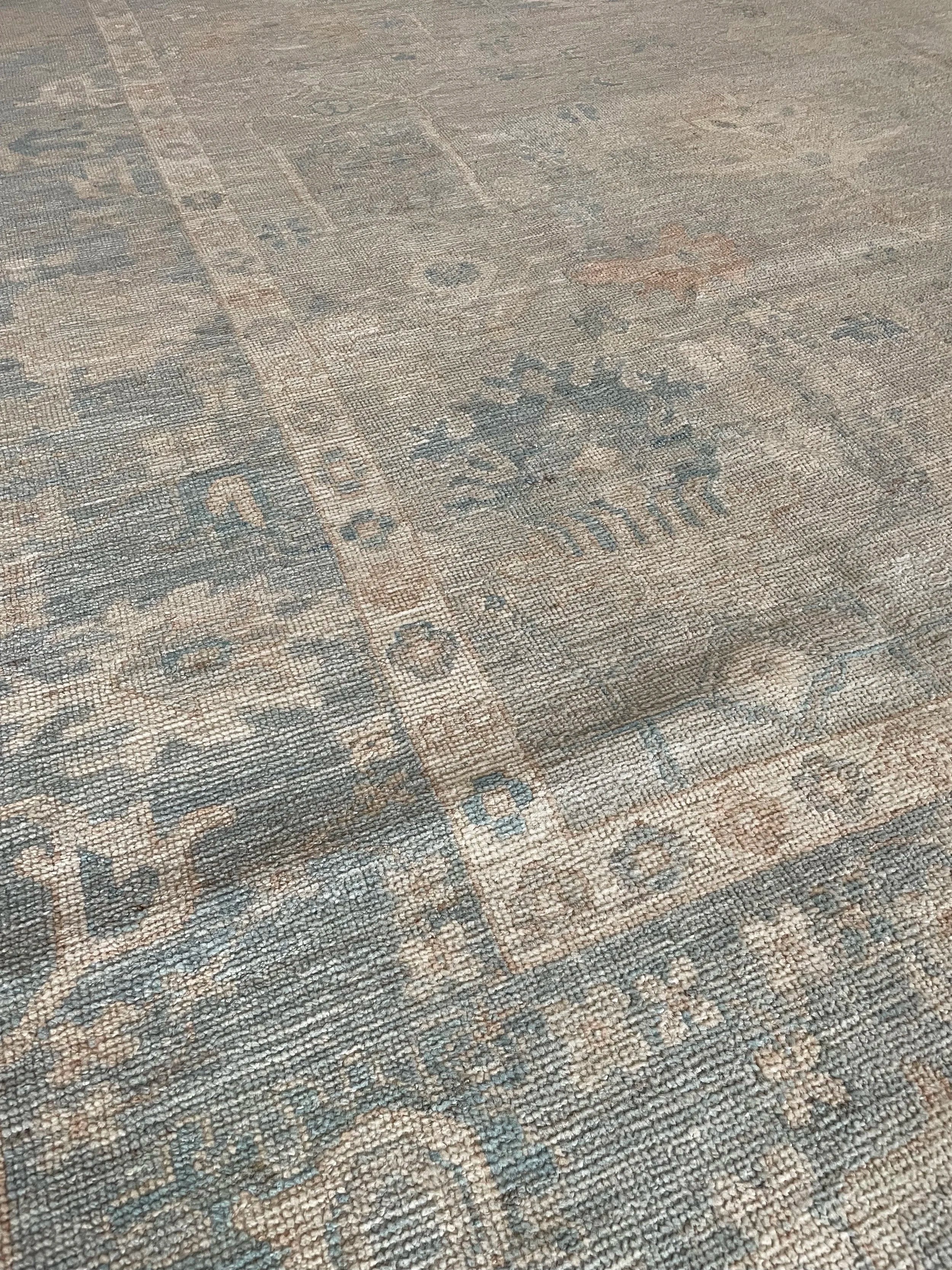 Oushak Rug (7'11" x 10'3")