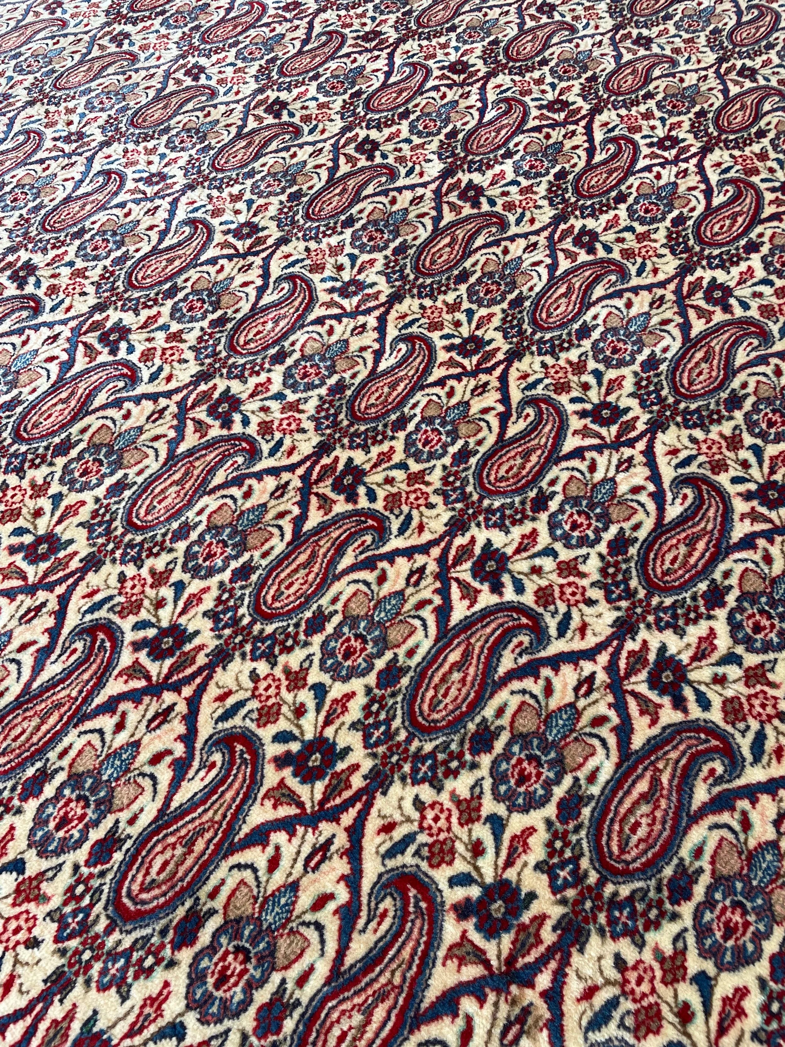 Kashan Vintage Wool Rug (8'10" x 11'10")