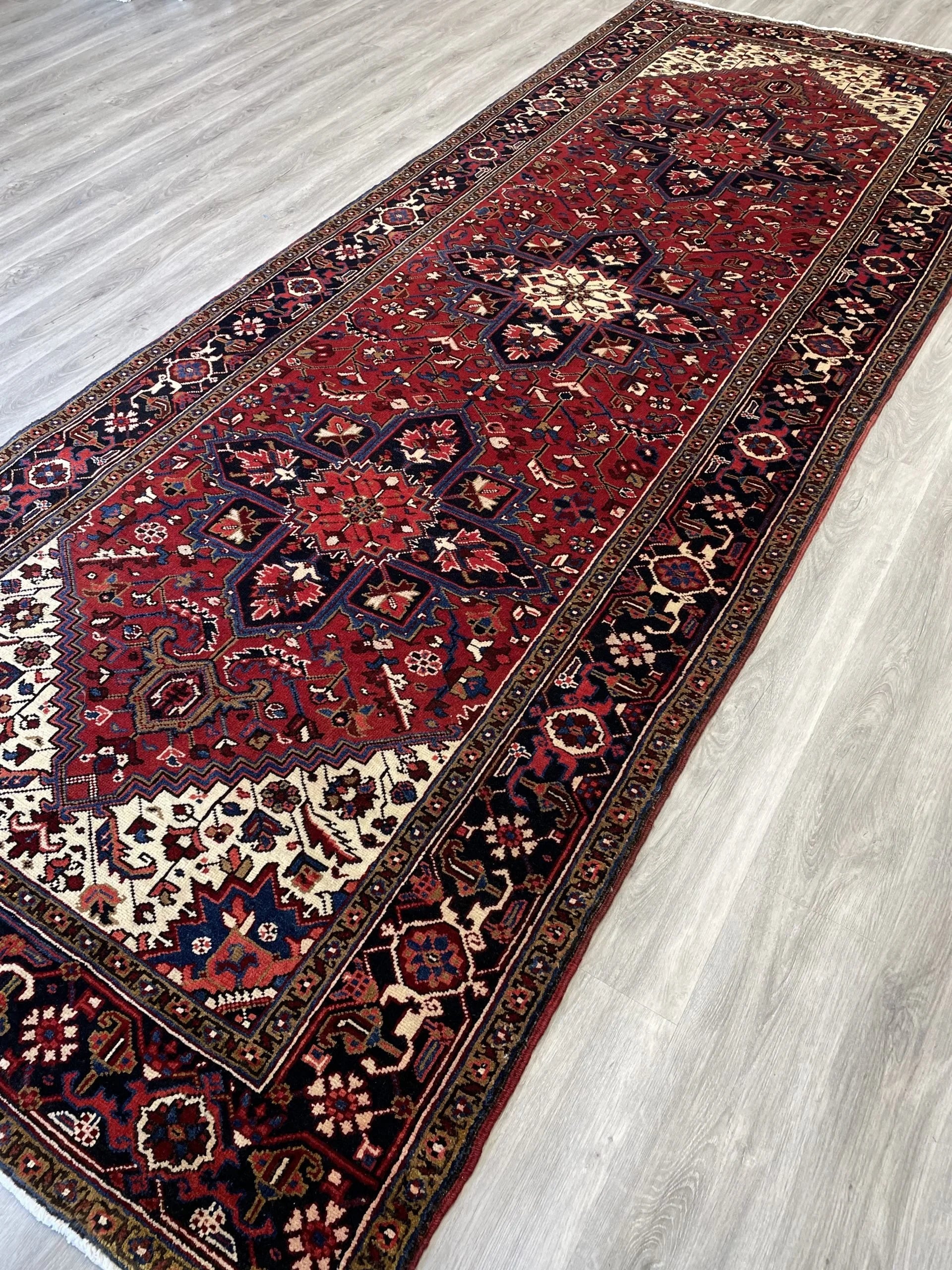 Heriz Wool Rug Runner (4'10" x 12'11")