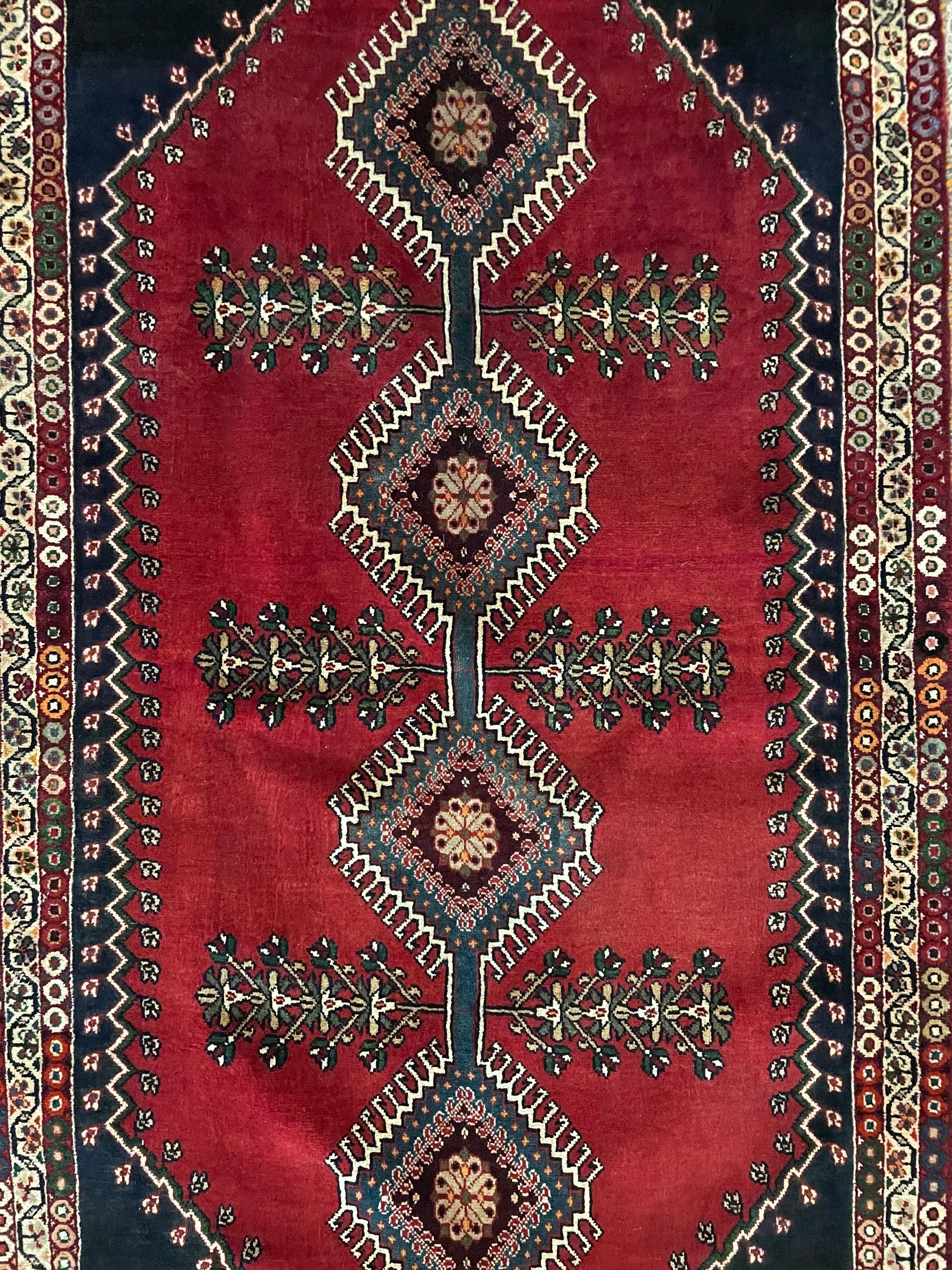Qashqai Tribal Wool Rug (3'6" x 6'10")