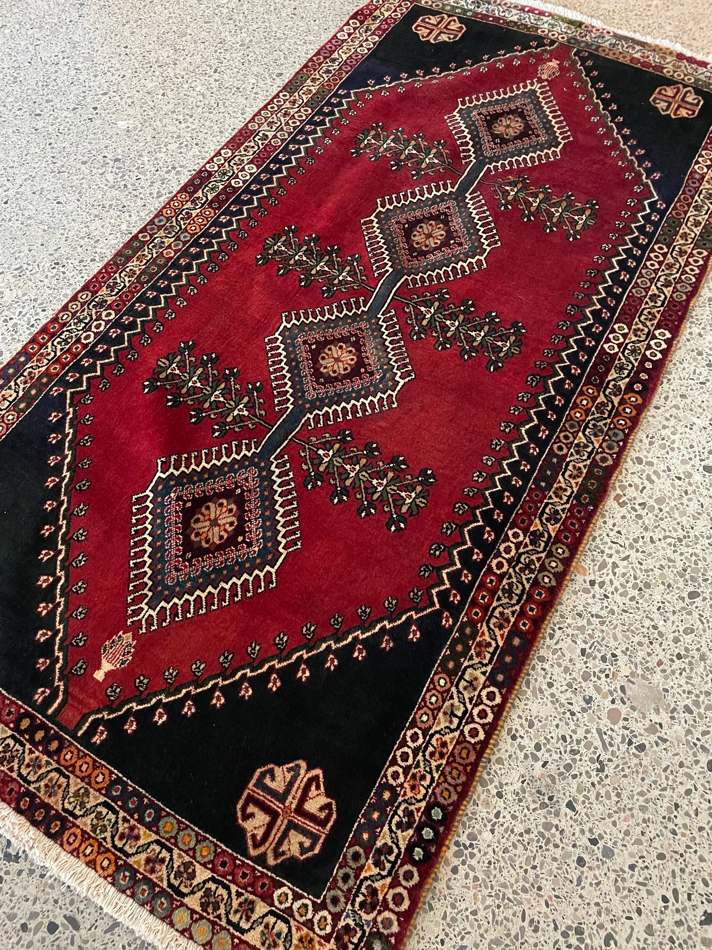 Qashqai Tribal Wool Rug (3'6" x 6'10")