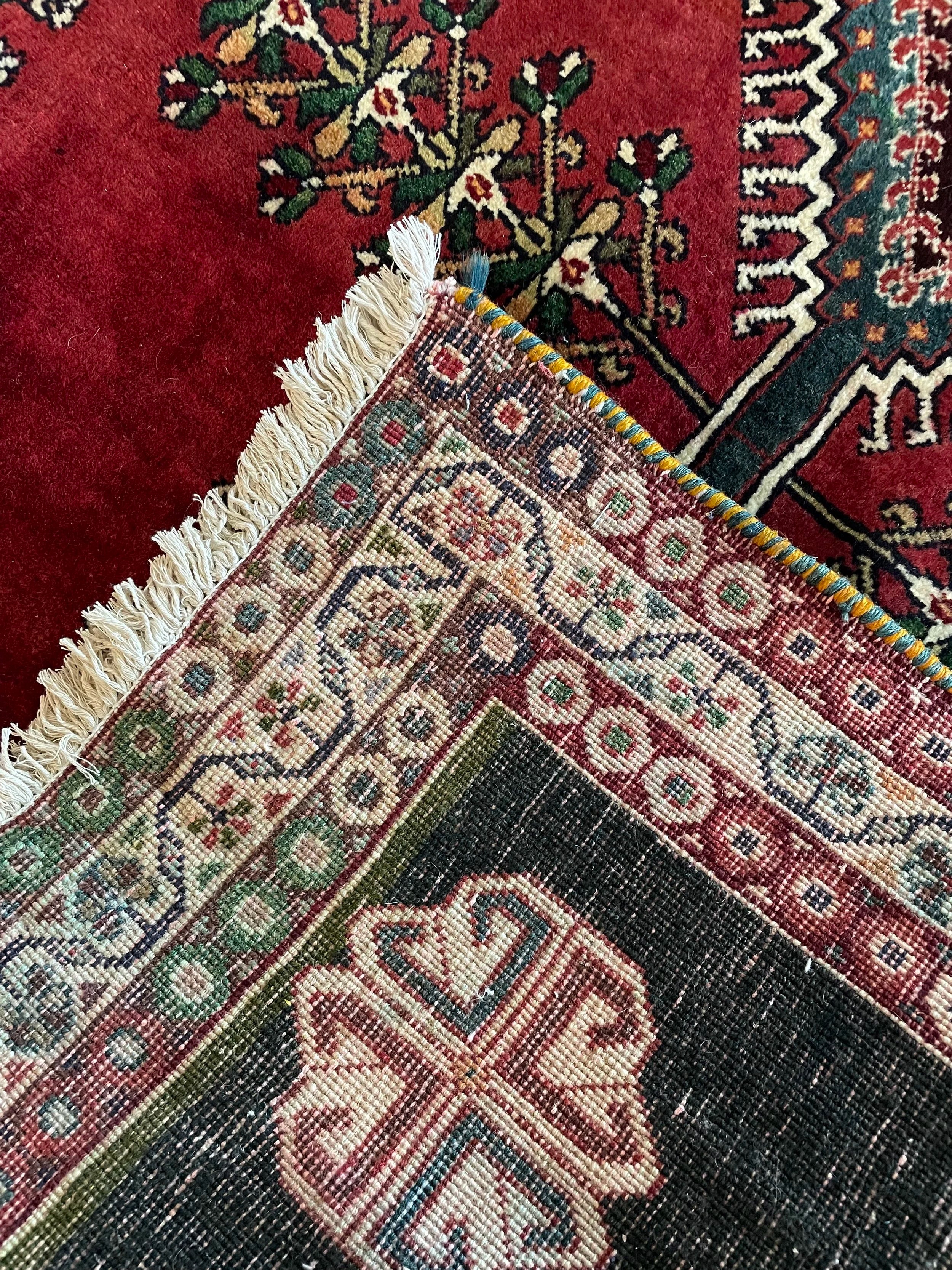 Qashqai Tribal Wool Rug (3'6" x 6'10")
