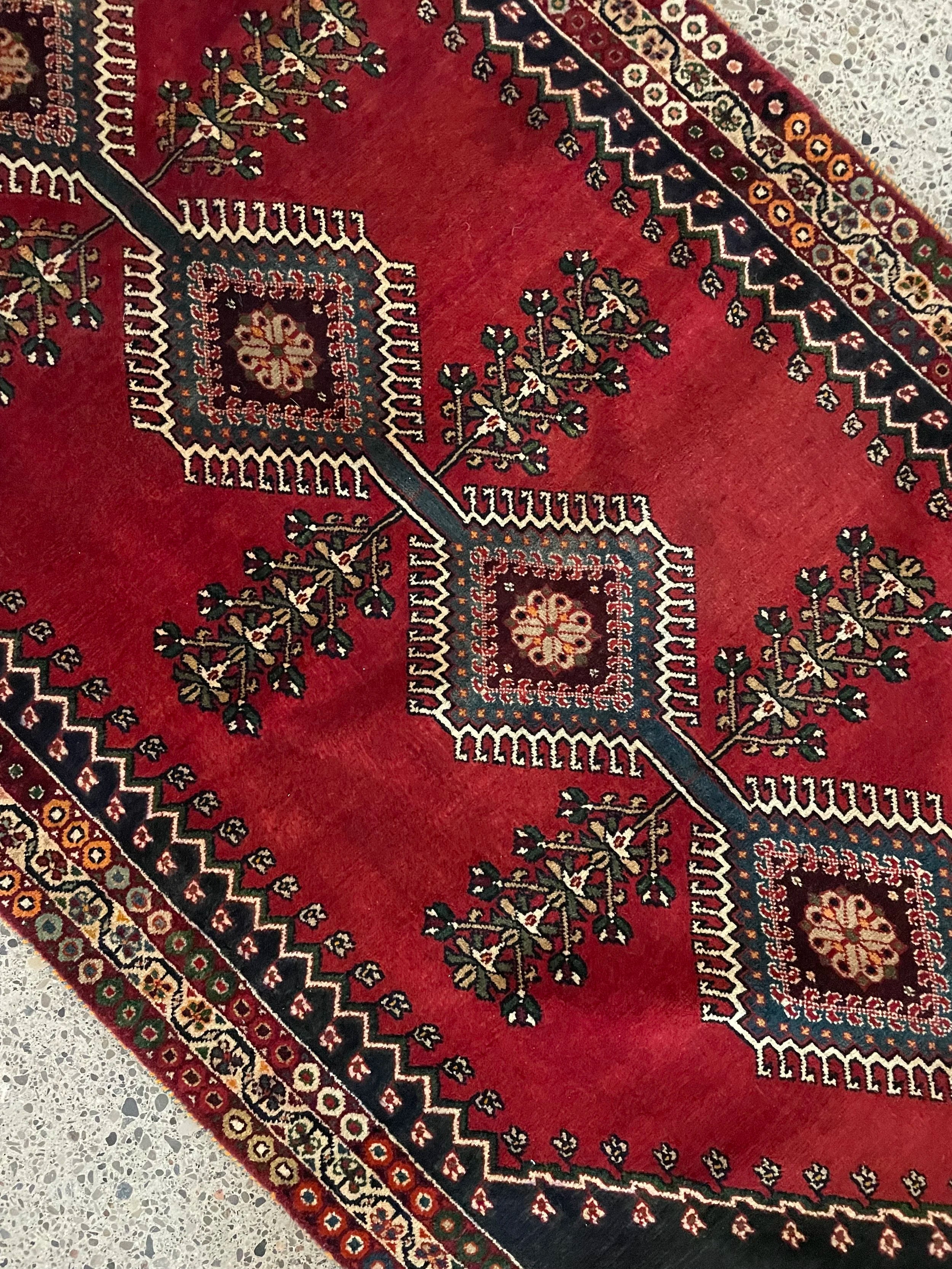 Qashqai Tribal Wool Rug (3'6" x 6'10")