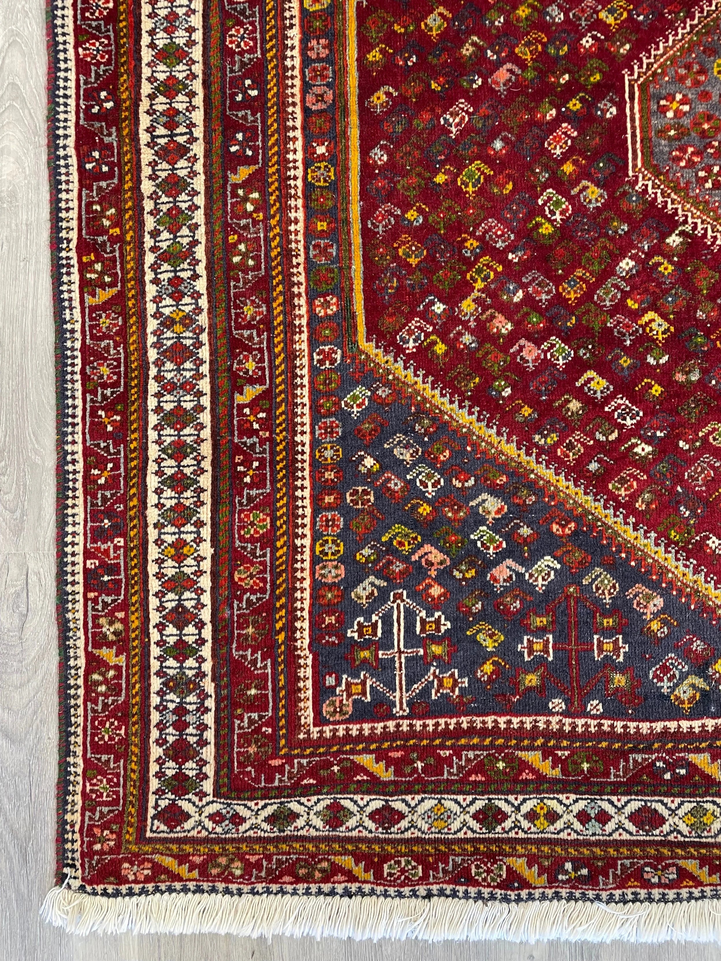Qashqai Vintage Wool Rug (5'1" x 7'11")