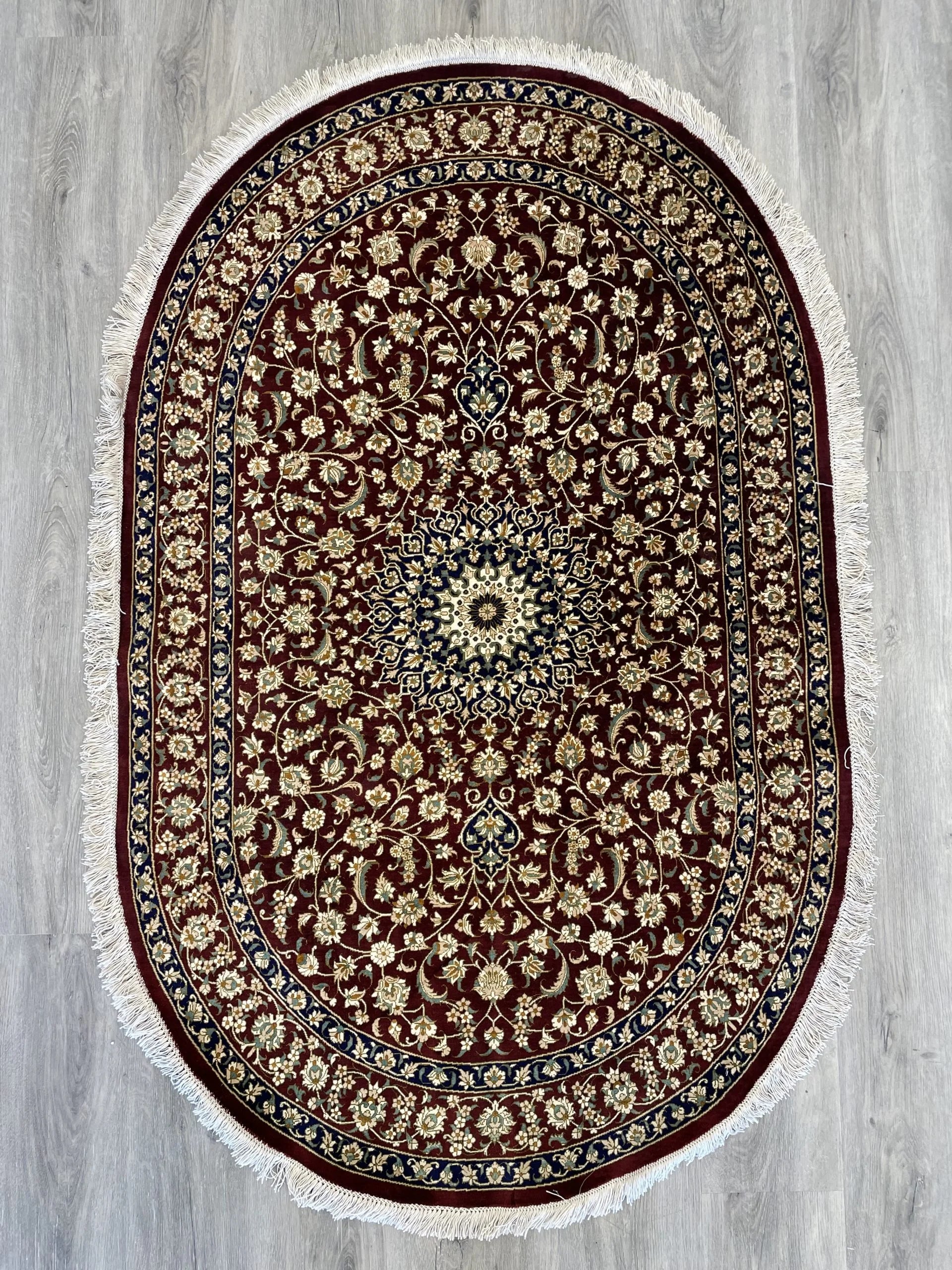 Qum 100% Silk - Oval Rug (3'1" x 4'11")