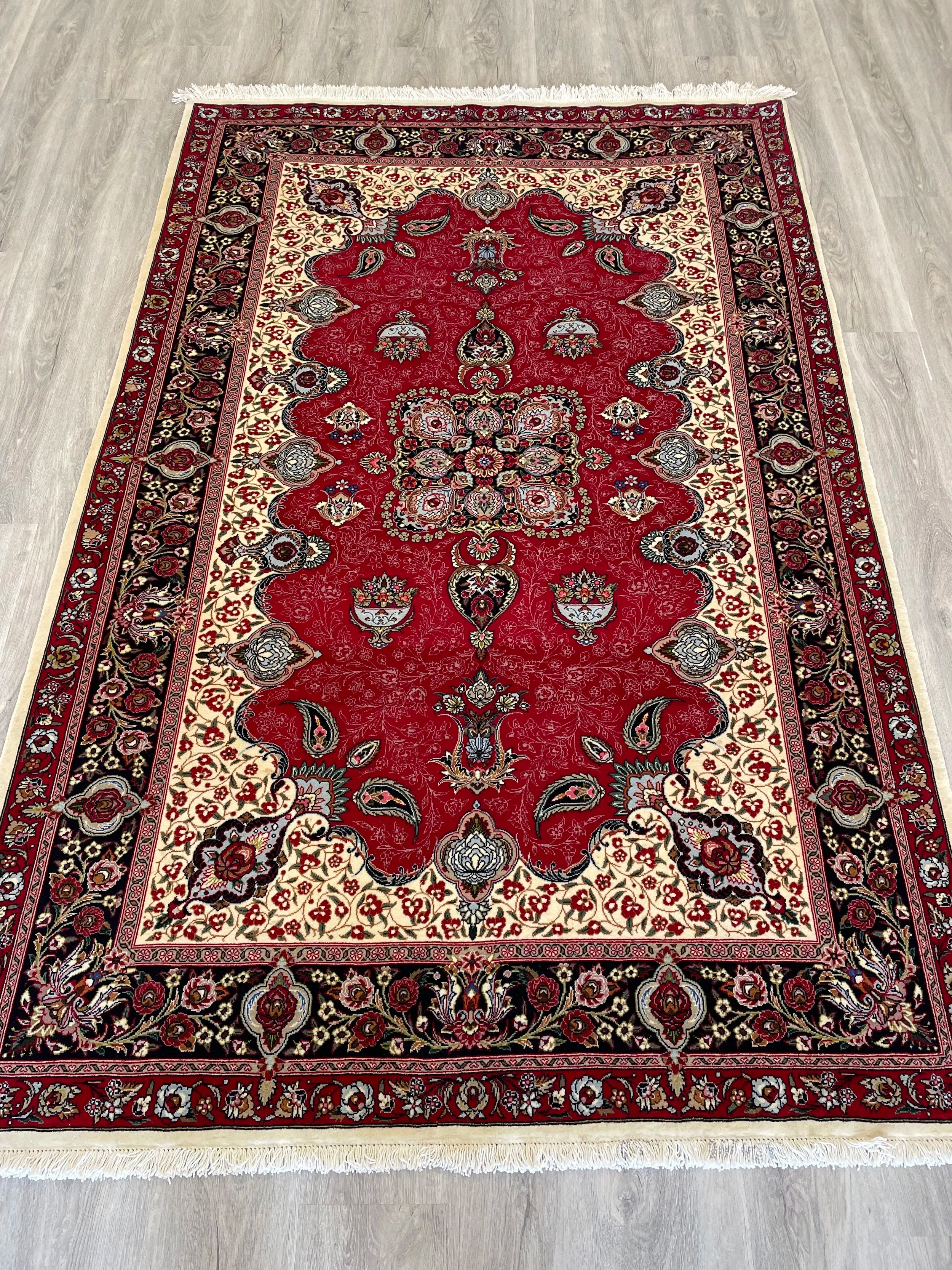 Wool Qum Rug (4'6" x 7'0")