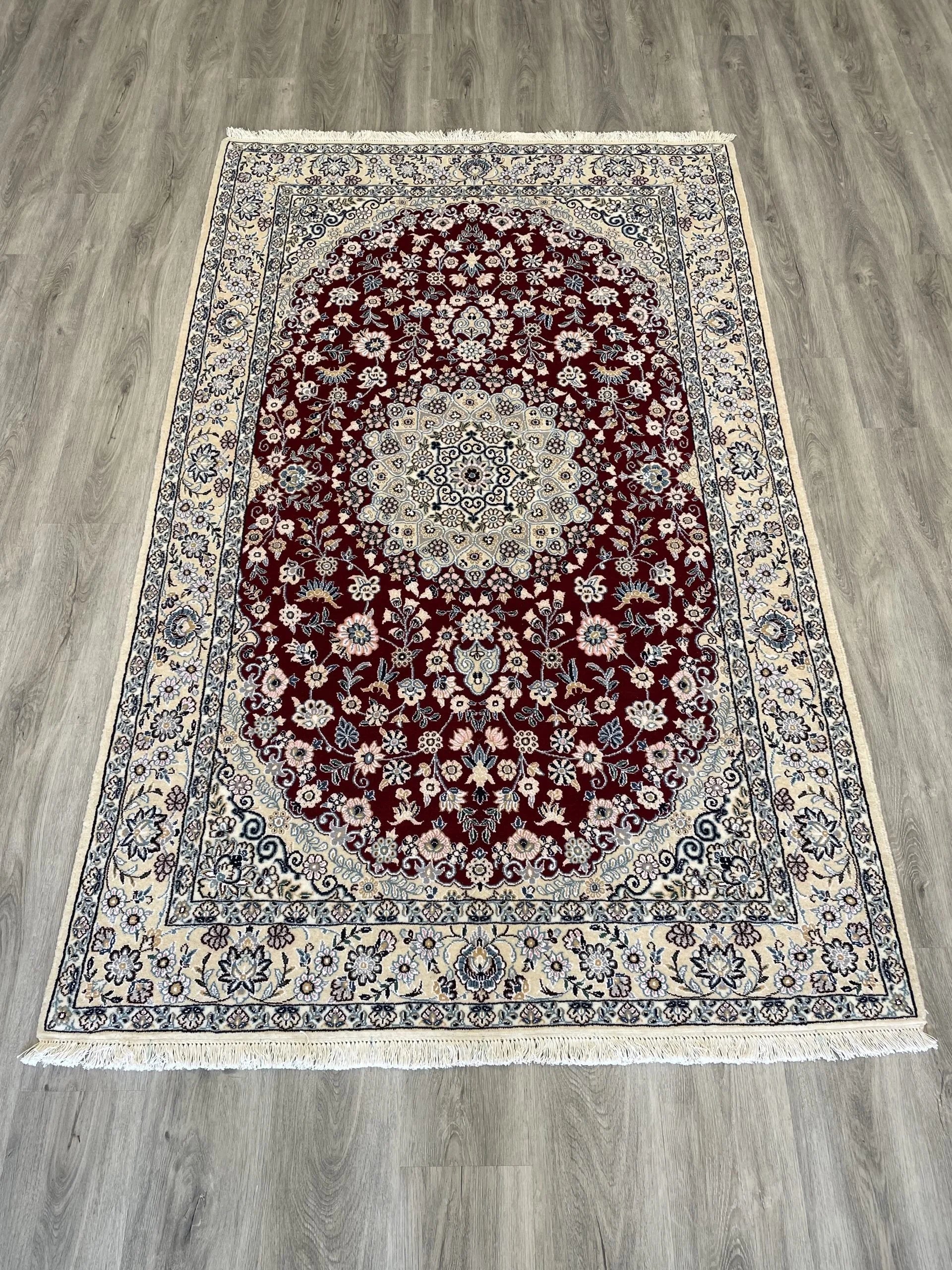 Naeen Wool & Silk Rug (4'2" x 6'10")