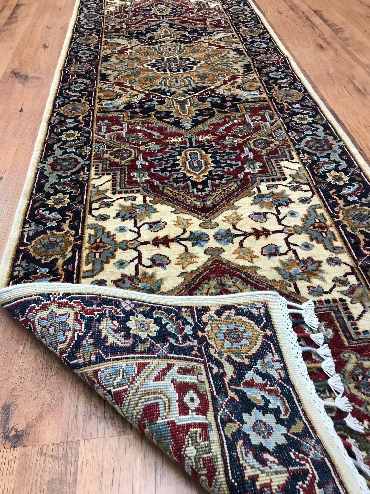 Contemporary Heriz Wool Rug Runner (2'8" x 9'9")