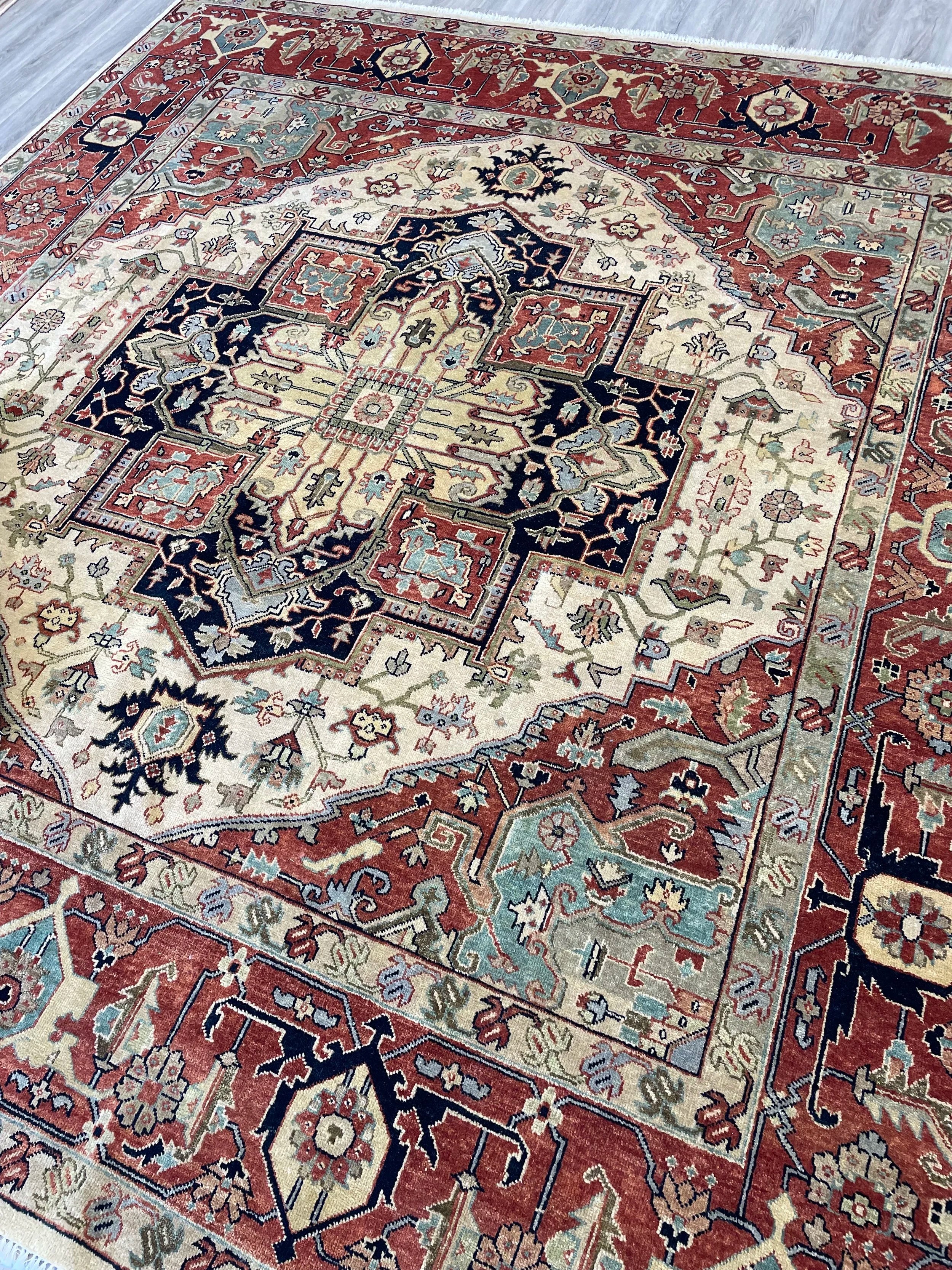 Indo Heriz Wool Rug (9'9" x 10'3")