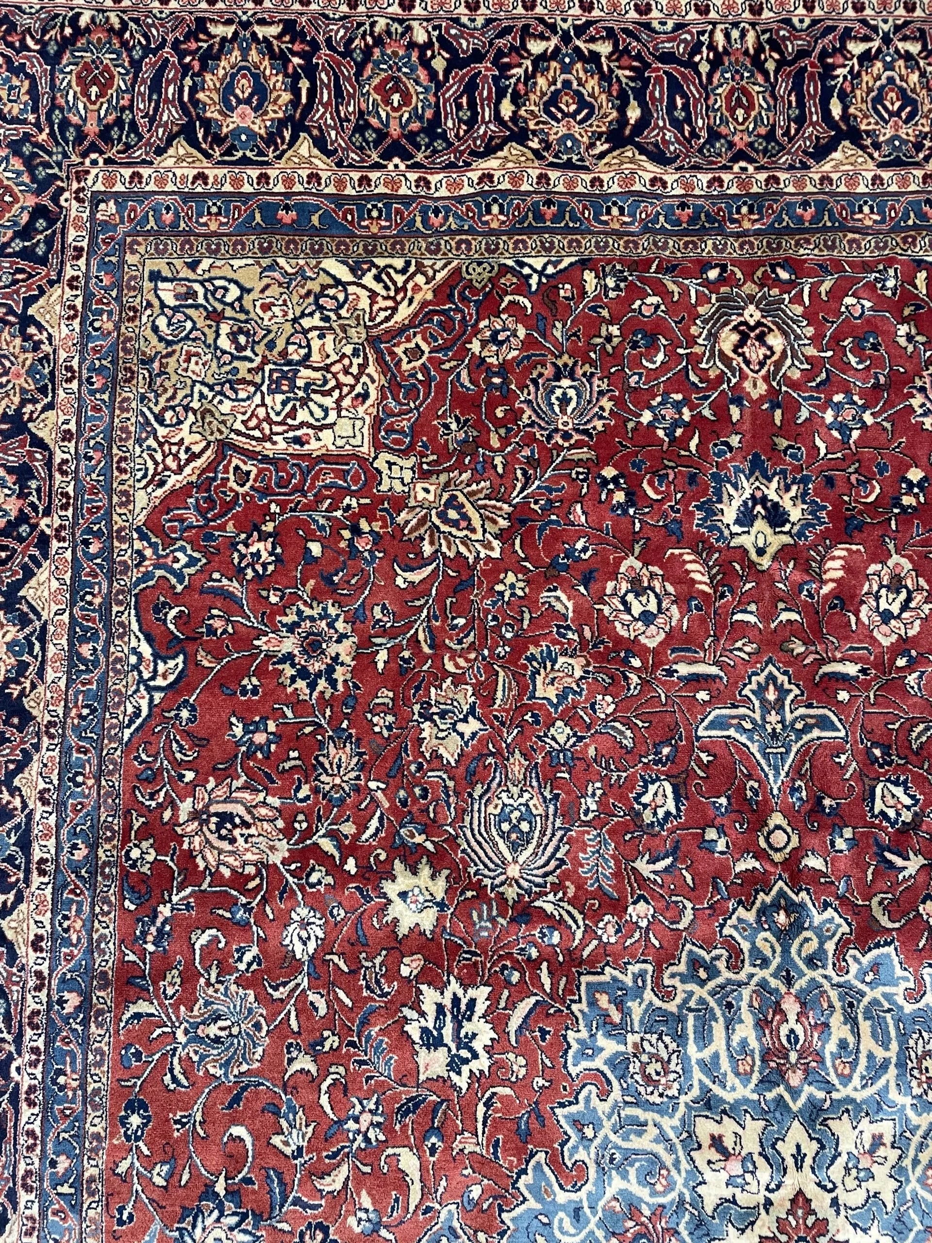 Sarough Wool Rug (8'9" x 12'3")