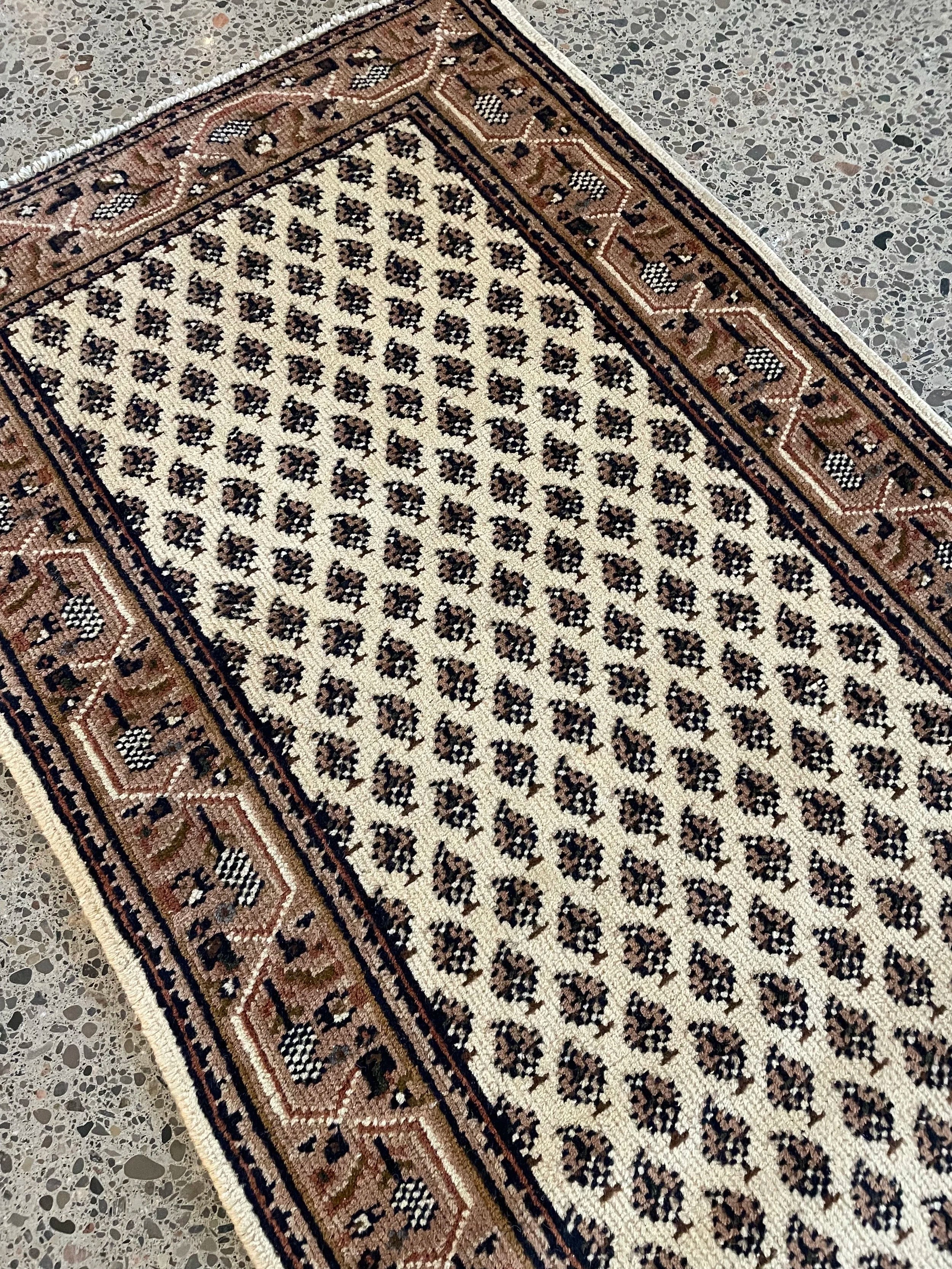 Neutral Vintage Wool Runner Rug (2'7" x 6'6")