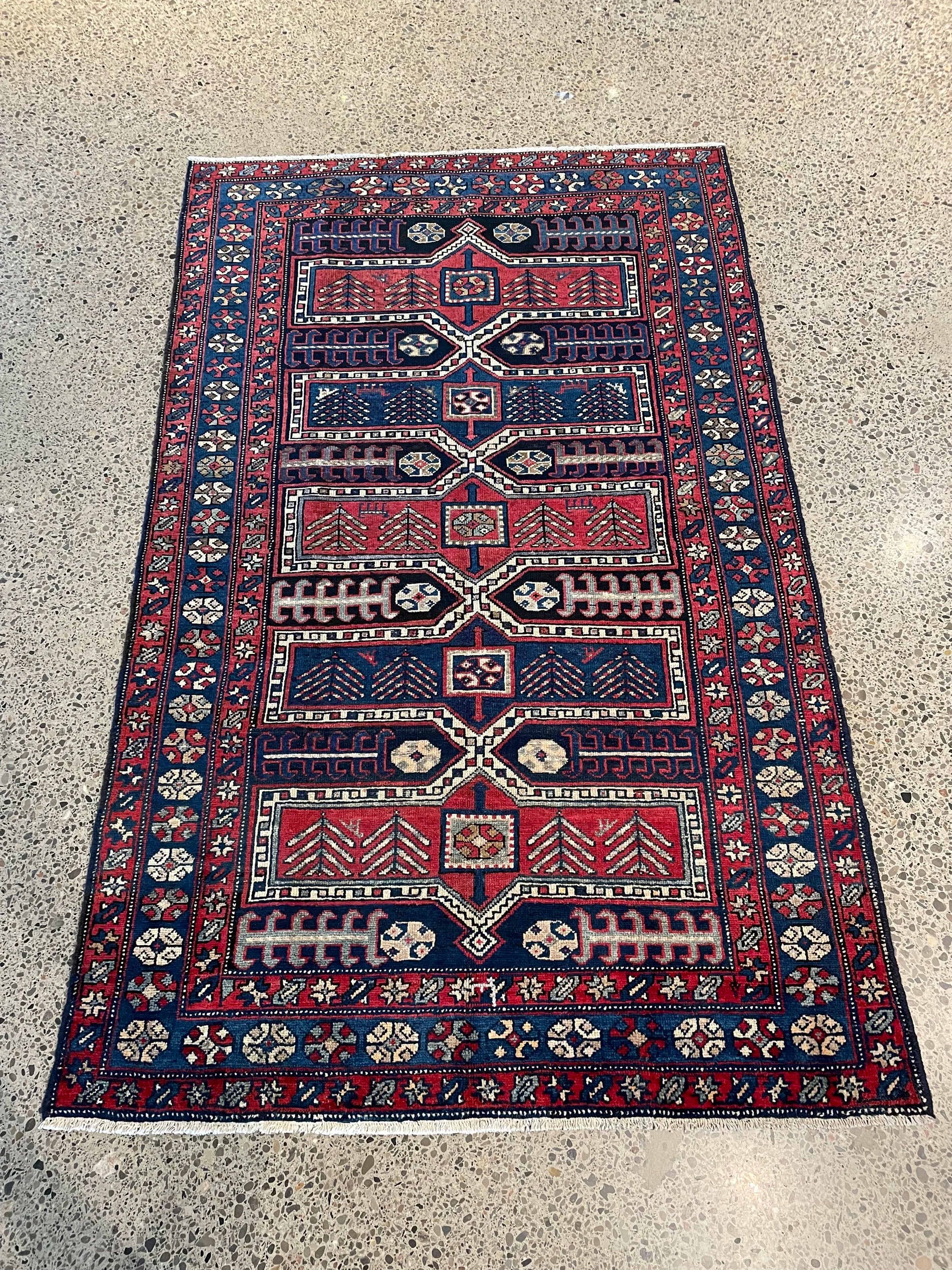 Ardebil Semi-Antique Wool Rug (4'3" x 6'11")