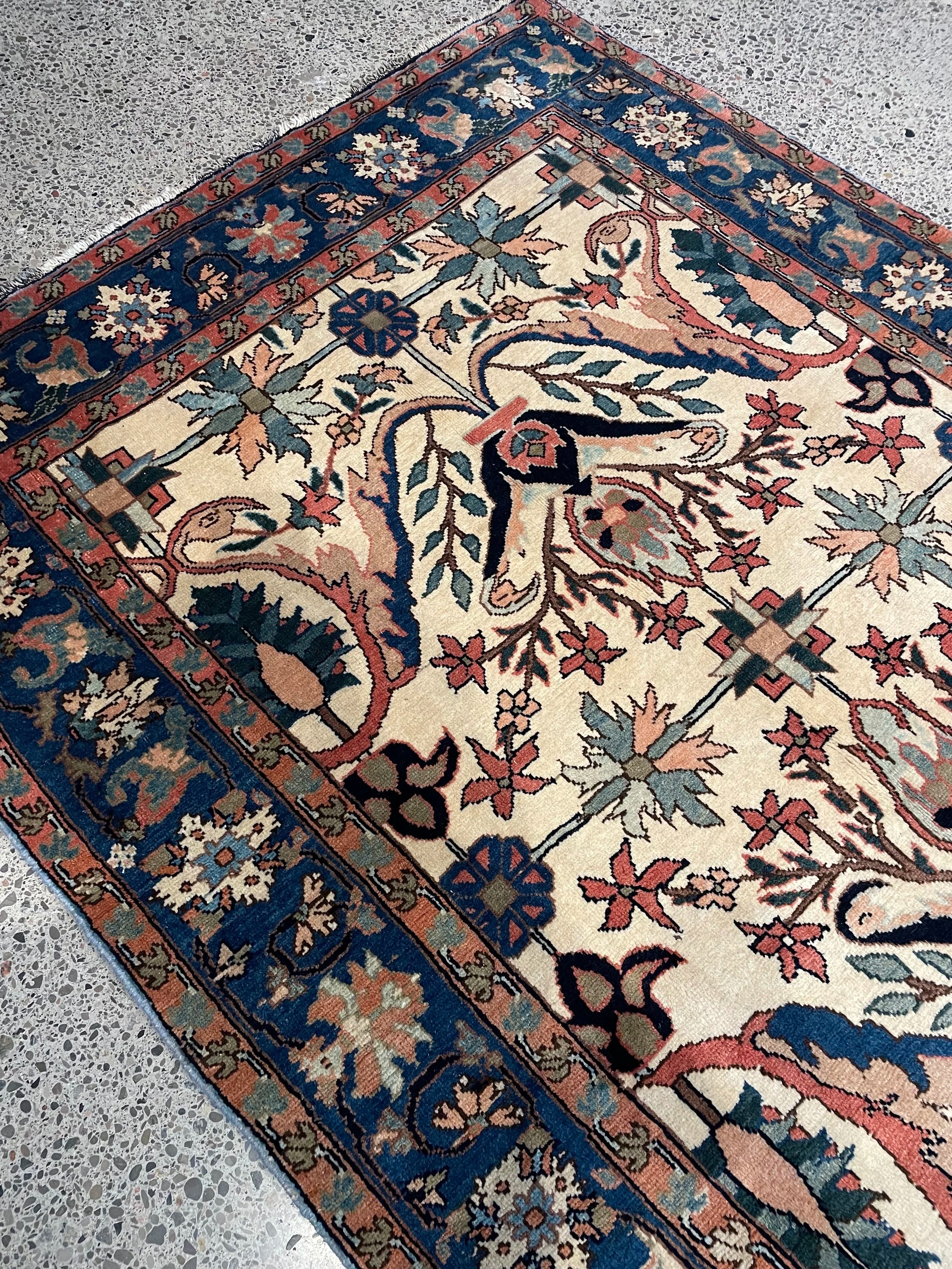 Heriz Semi-Antique Wool Rug (5'5" x 7'5")