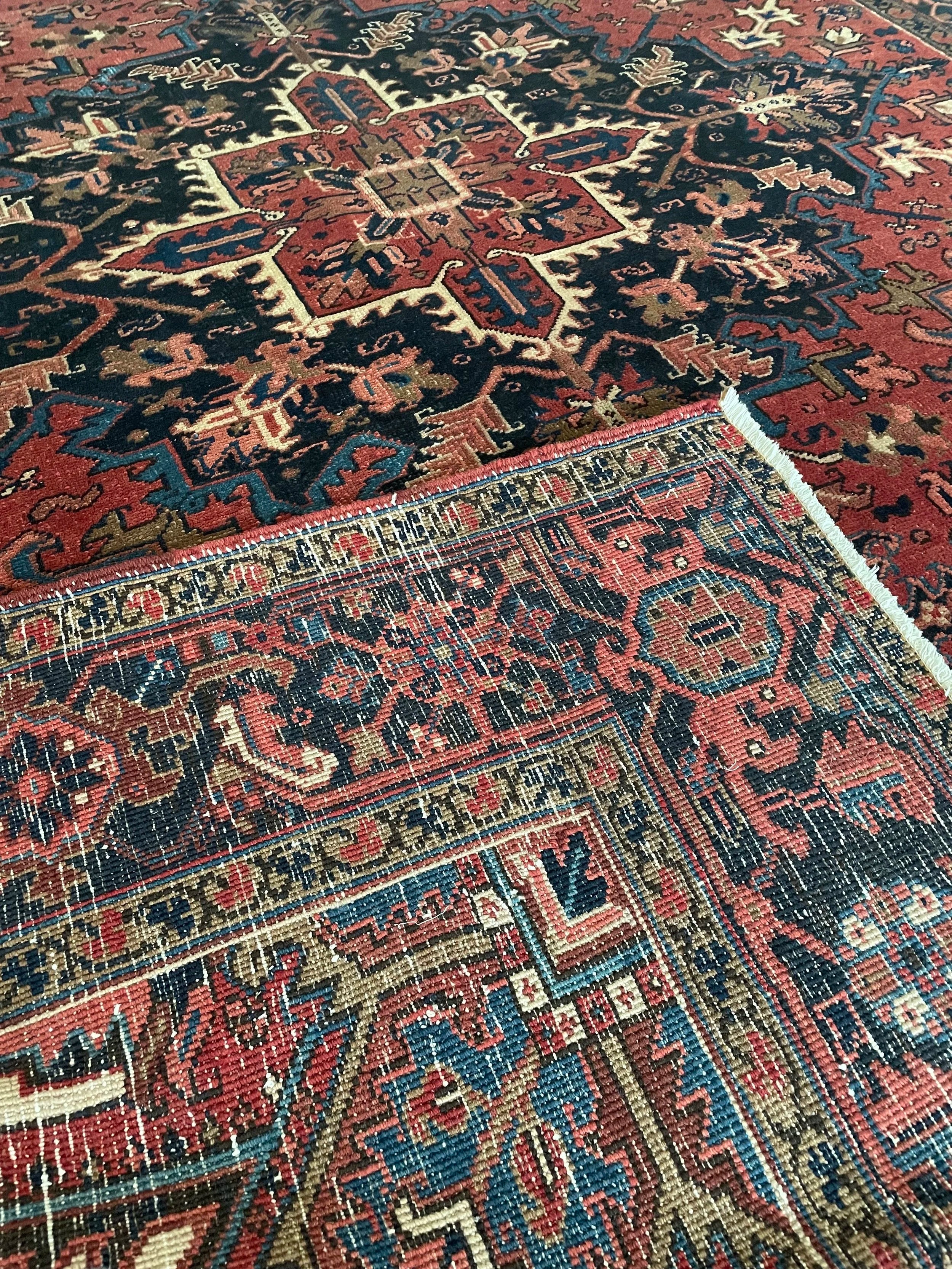 Heriz Vintage Wool Rug (8'1" x 11'0")