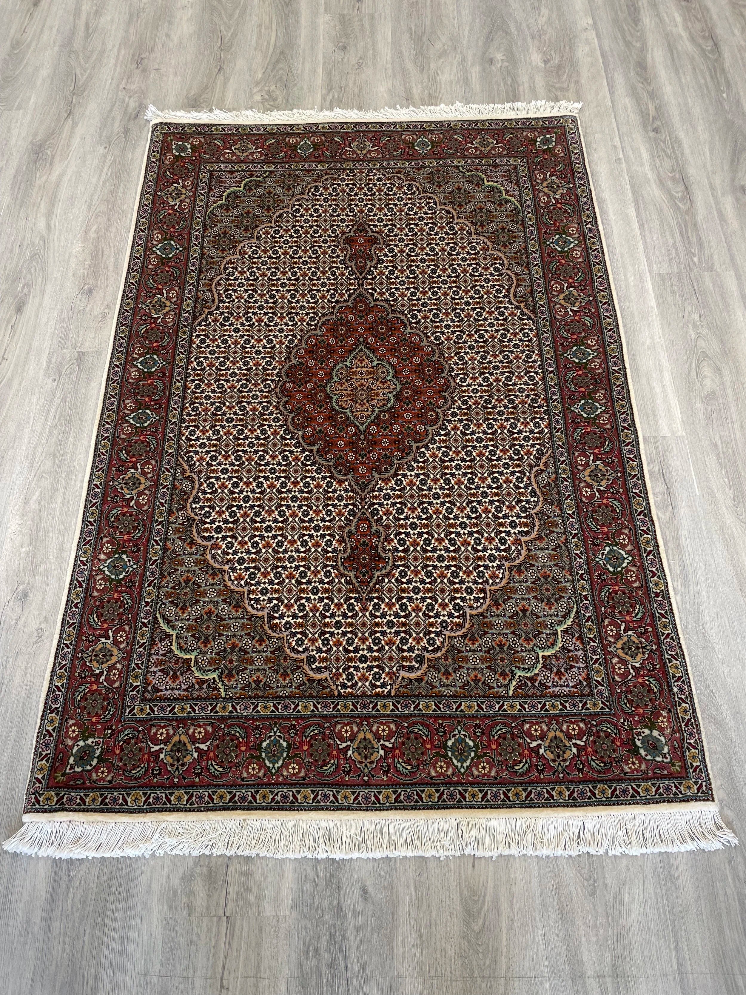 Tabriz Mahi Wool & Silk Rug (3'5" x 5'2")